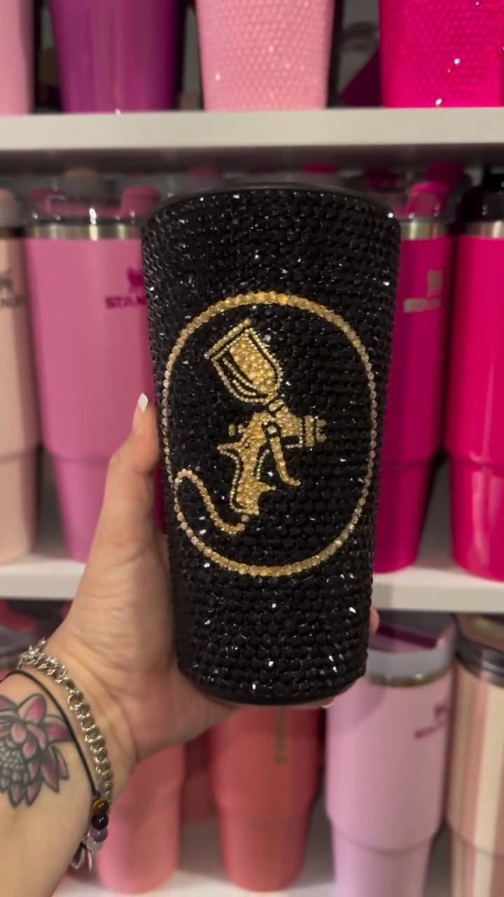 I will never get tired of golden shadow rhinestones. Very sparkly and just looks classy! 

