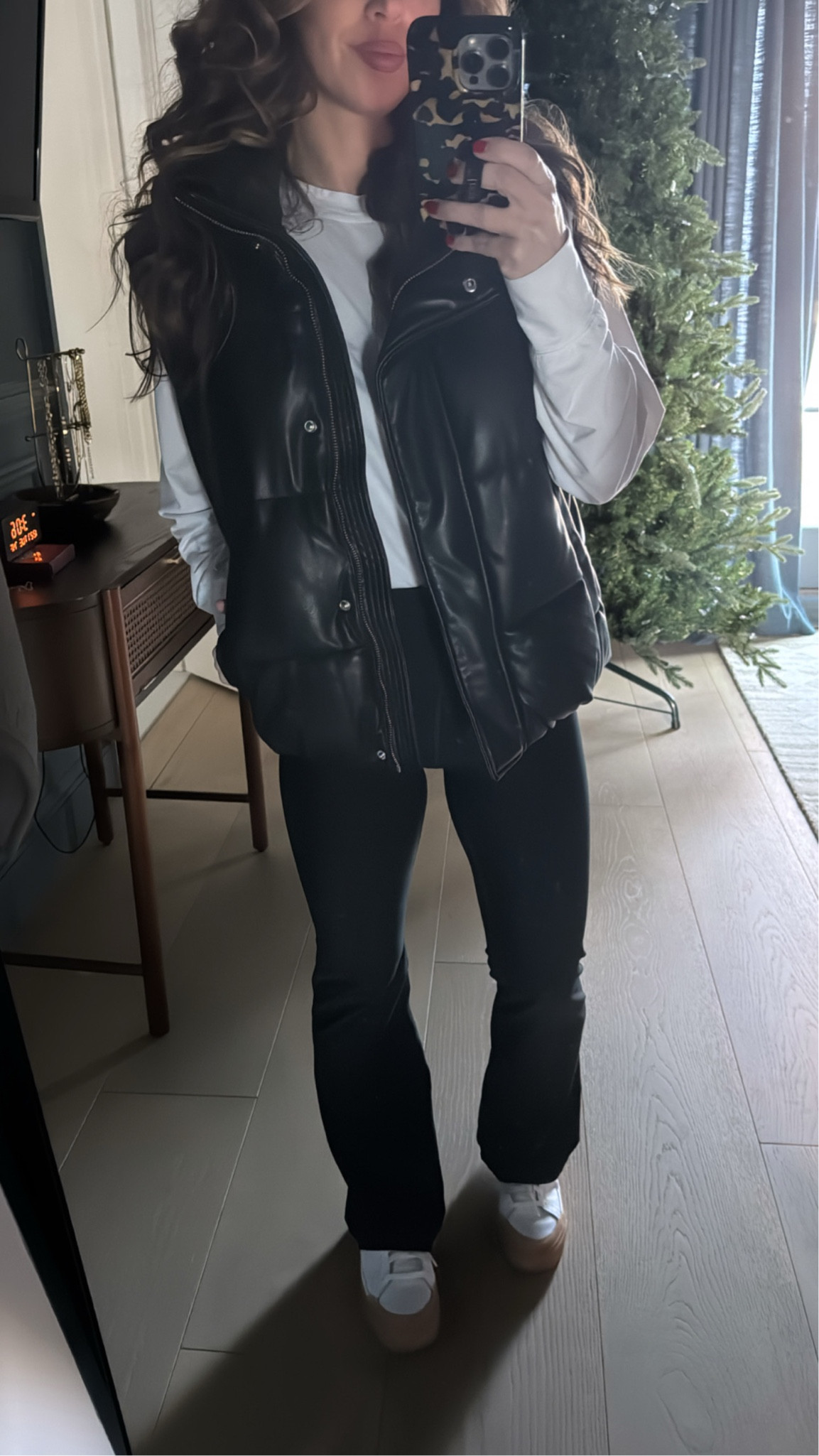 My go-to mom look! Mom outfit, winter outfit, women’s sneakers.

#LTKSeasonal #LTKActive #LTKStyleTip