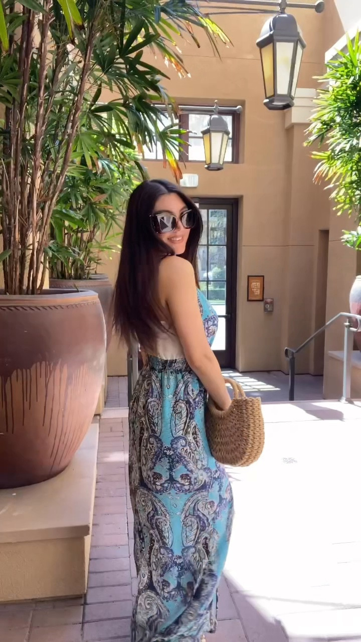 When you’re feeling your outfit > 

Today’s dress is sold out, but I’ve linked similar ones here! 
#bluedress #summeroutfit #fashionreels #igreel #outfitinspo #ootd #styleinspo #fashionreels #whatiwore #styleblogger #dressobsessed #datenightlook #femininefashion bluemaxipaisley bluemaxidress bluedressforeid bluepaisley #paisleydress 
targetfinds #lulus #lulusambassador  #princesspolly #princesspollyootd #princesspollyirvine #princesspollyboutique 
#amazonfashion #Itkunder100
#amazonfinds #fyp #ootd #summerstyle
#Itkseasonal #Itkstyletip
#Itksalealert 
#ootd 
#ootdreels 

🩵💙

#LTKTravel #LTKSaleAlert #LTKFindsUnder50