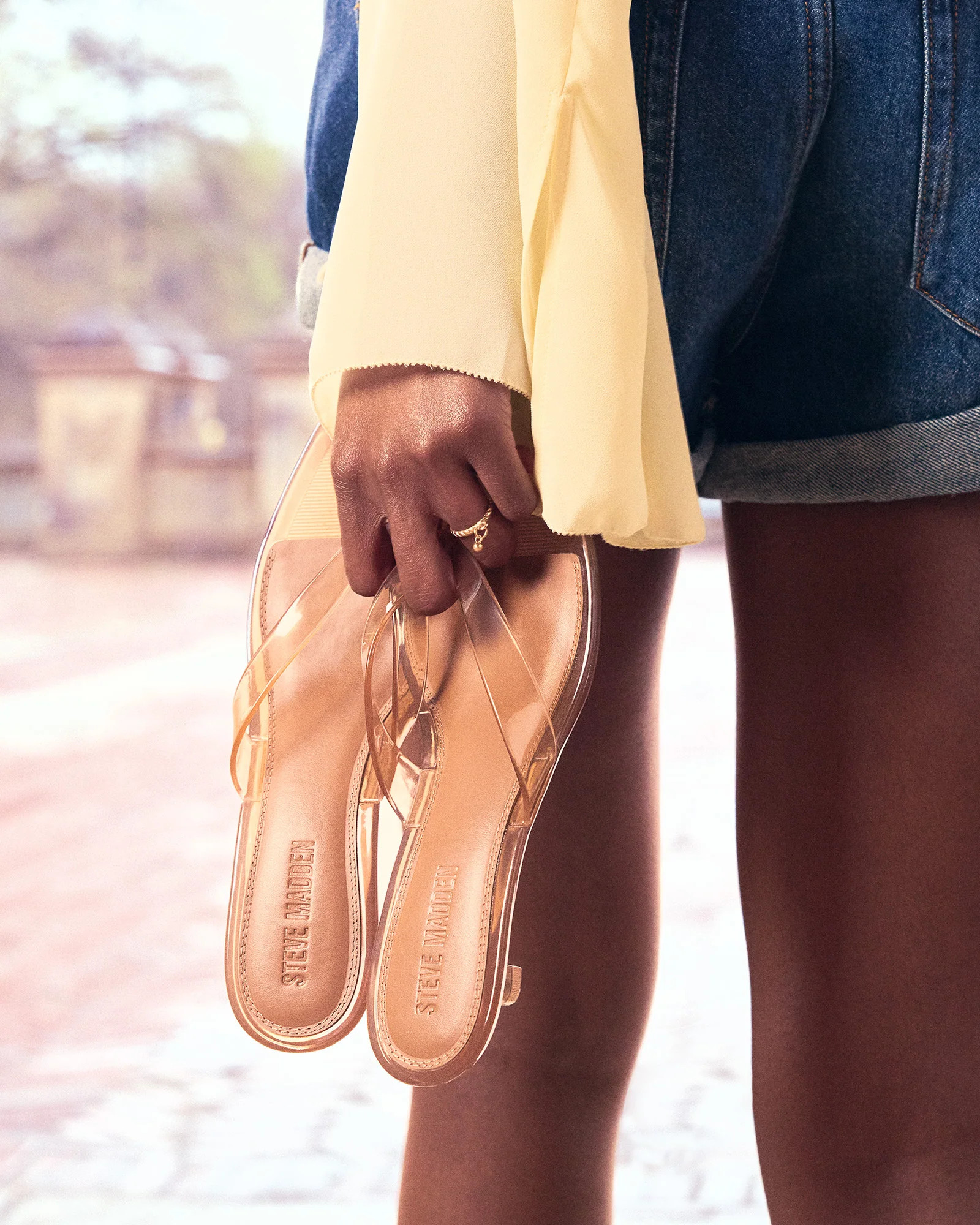 TRACIE Jelly Tan Thong Strap Women's Kitten Heel | Steve Madden (US)