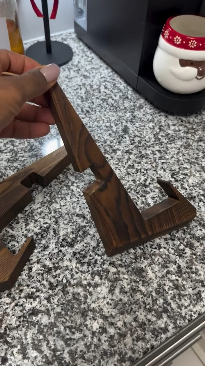Cookbook stand or photo stand 