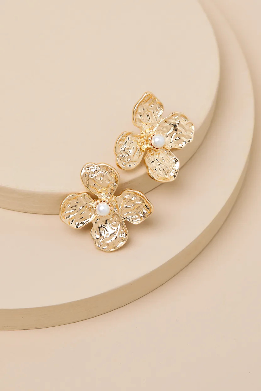 Jazzielle Gold Pearl Hammered Flower Earrings | Lulus