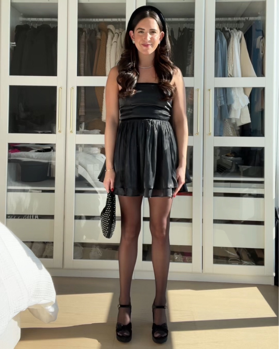 Small dress

Holiday outfit, holiday dress, Christmas, 

#LTKfindsunder100 #LTKSeasonal #LTKHoliday