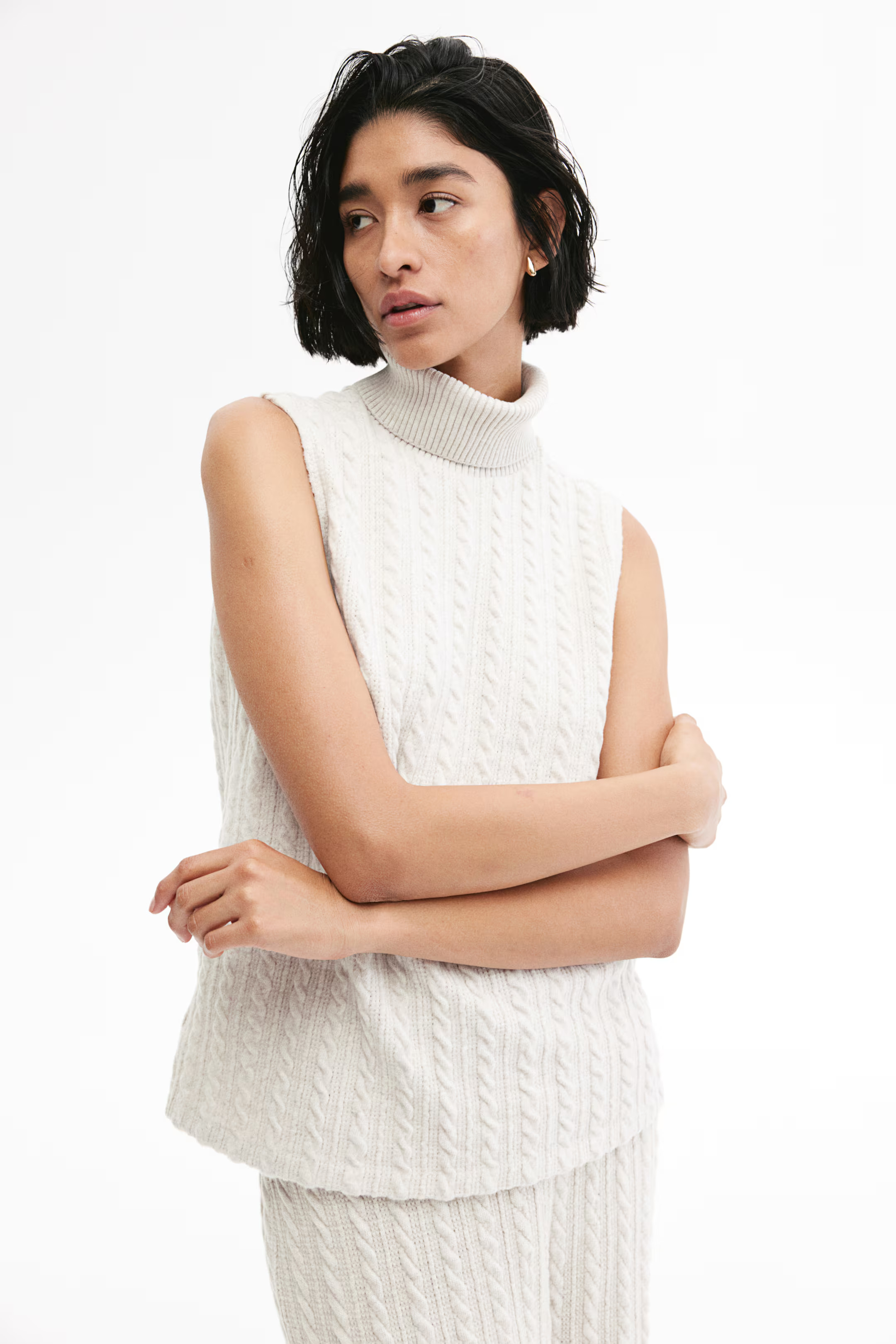 Polo-neck sweater vest | H&M (UK, MY, IN, SG, PH, TW, HK)