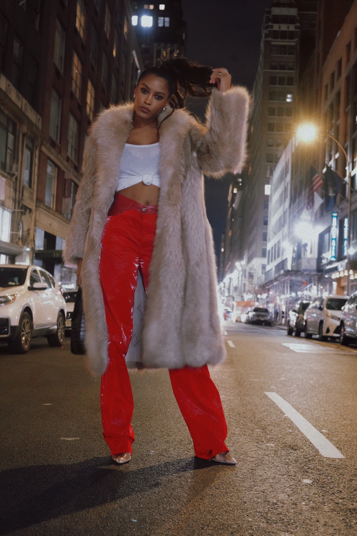 A moment for this look ✨

leather | red pant | fur coat