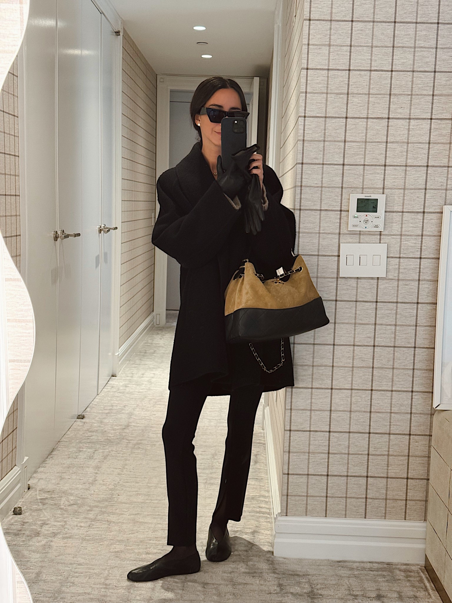 OOTD 🖤 Linked similar sunnies!