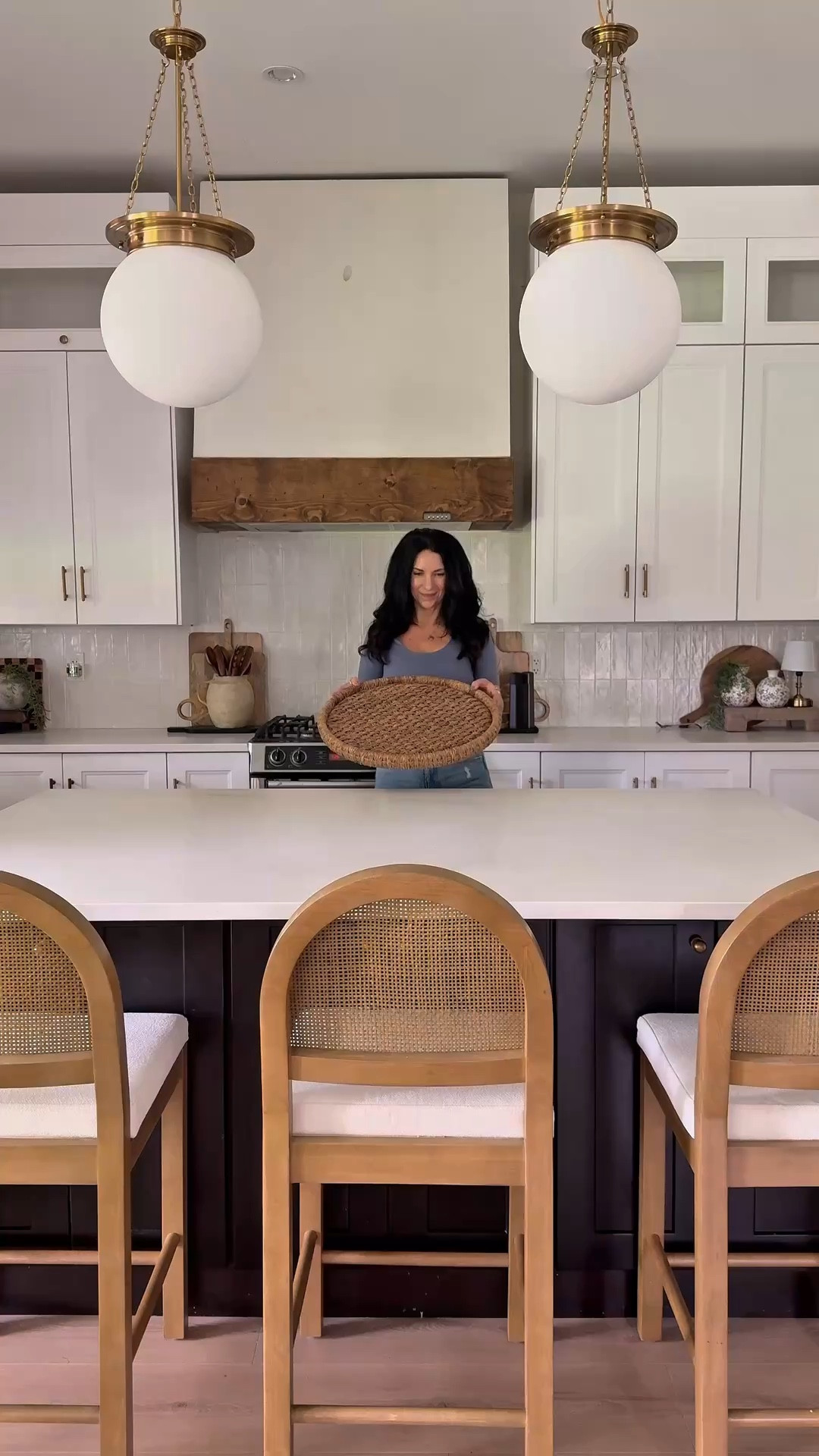 A fresh look for the kitchen island✨✨