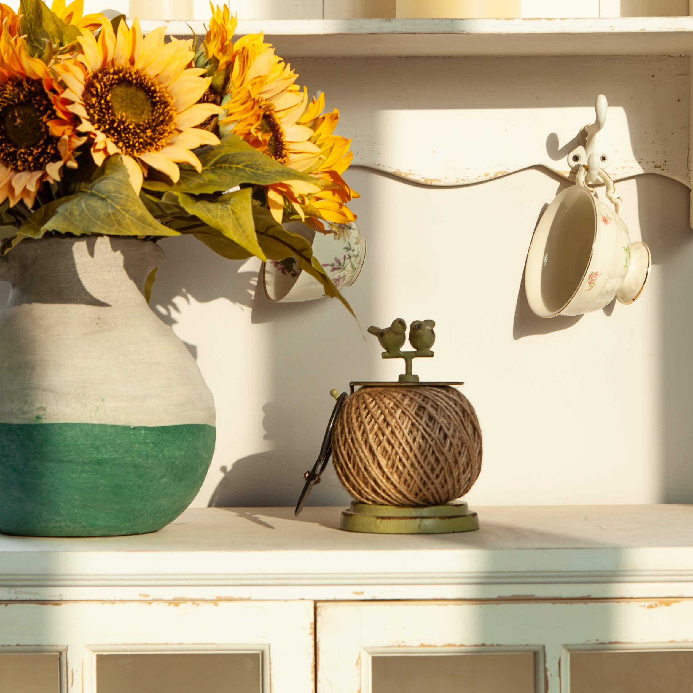 SOFFEE DESIGN Vintage Jute Twine Spool with Scissors Holder Set for Garden Farmhouse Kitchen Anti... | Amazon (US)