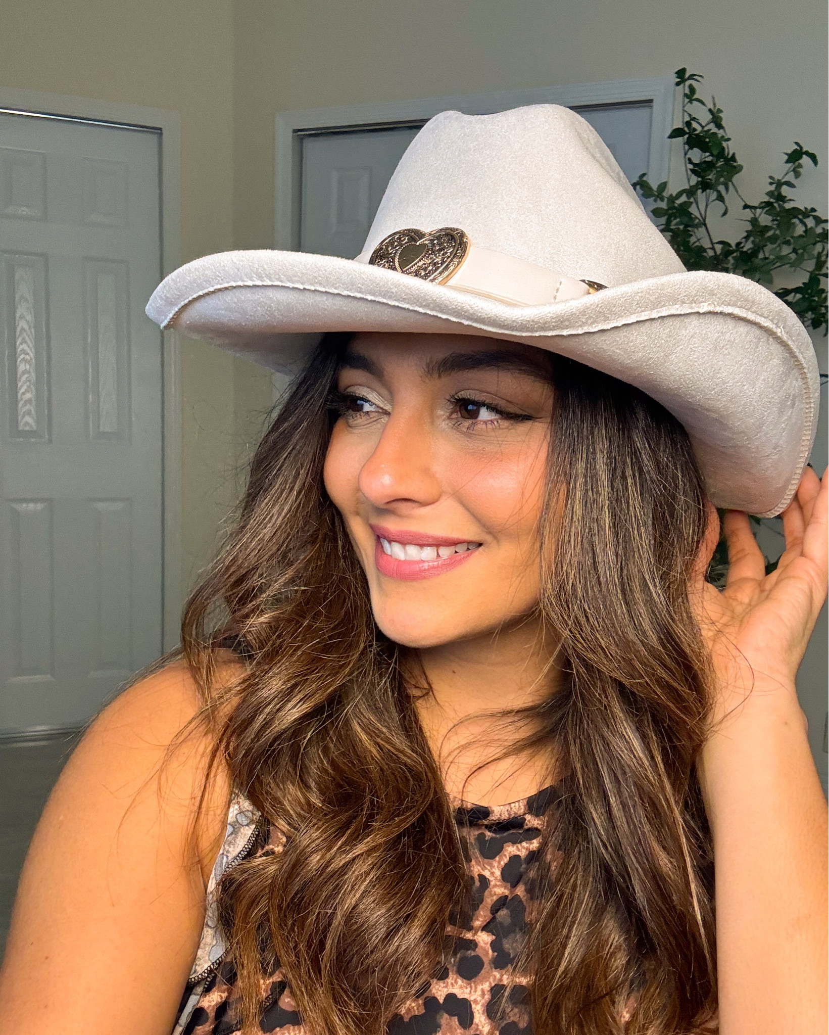 Cowboy hat with golden heart, comes in 3 different colors, wearing Ivory 🤍

#LTKMidsize #LTKStyleTip #LTKBeauty