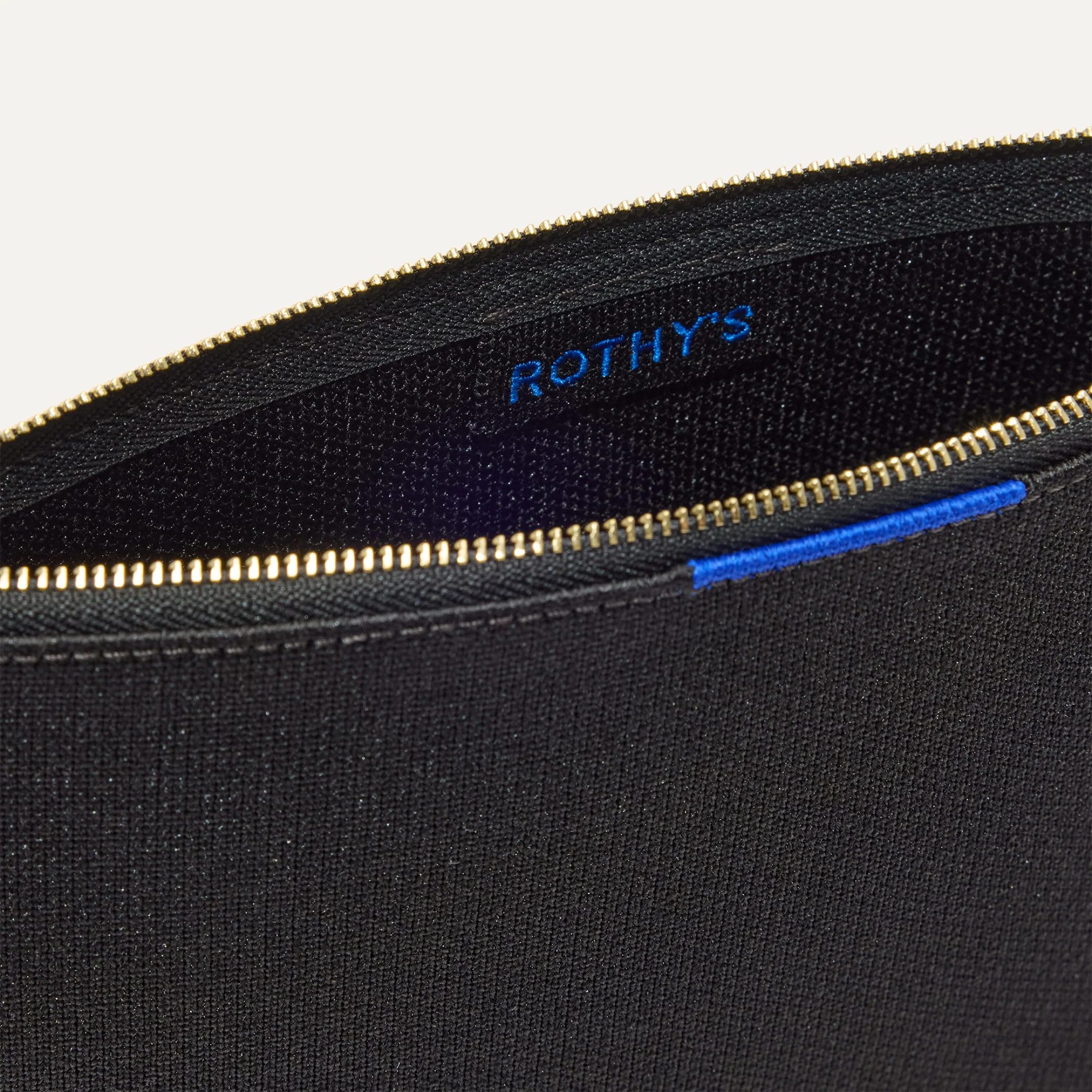 The Convertible Clutch in Toasty Cat | Rothy's | Rothy's