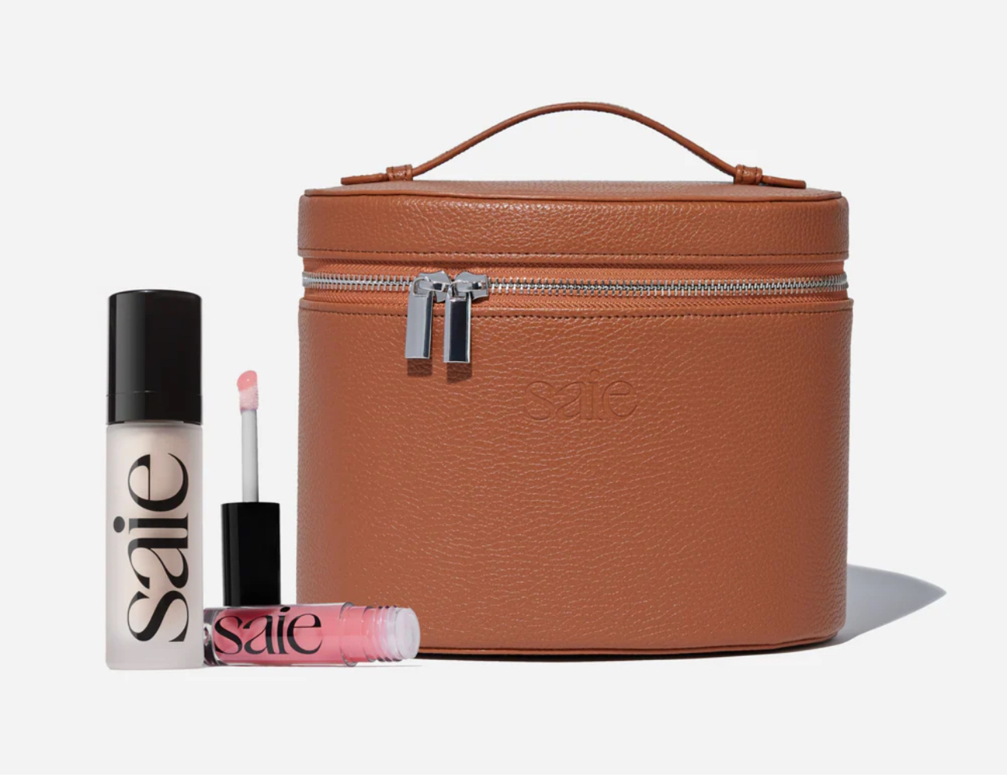 The Saie Vanity Train Case is back! This time in a gift set! Perfect teen gift or for mom! 😉