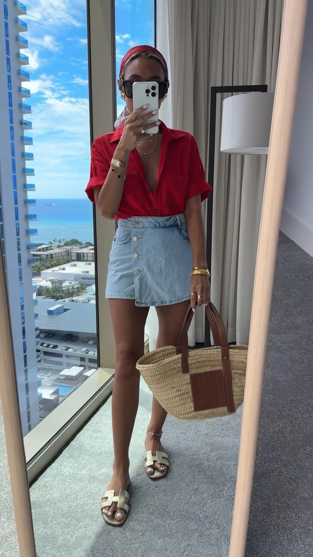 ZARA BASICS! Nothing like classic pieces so versatile for the upcoming warmer weather! Wearing an xs on both pieces! 

#LTKFindsUnder50 #LTKSpringSale #LTKPetite