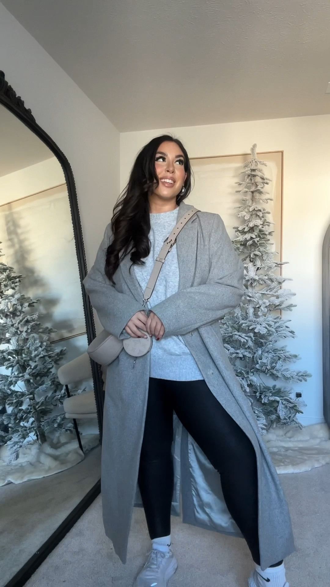 Midsize winter style. Size 14 outfit idea, how to style faux leather leggings!

Holiday outfit, casual chic outfit, winter mom style

#LTKSeasonal #LTKmomlife #LTKMidsize