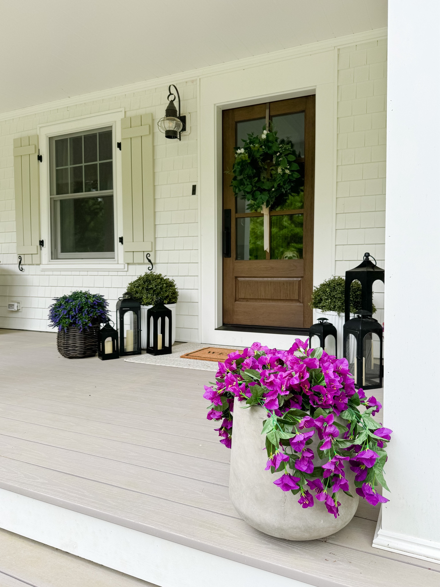 Summer Front Porch

Home  home decor  home favorites  spring front porch  spring home decor  seasonal decor  wreath  planters  area rug  coastal home

#LTKSaleAlert #LTKSeasonal #LTKHome