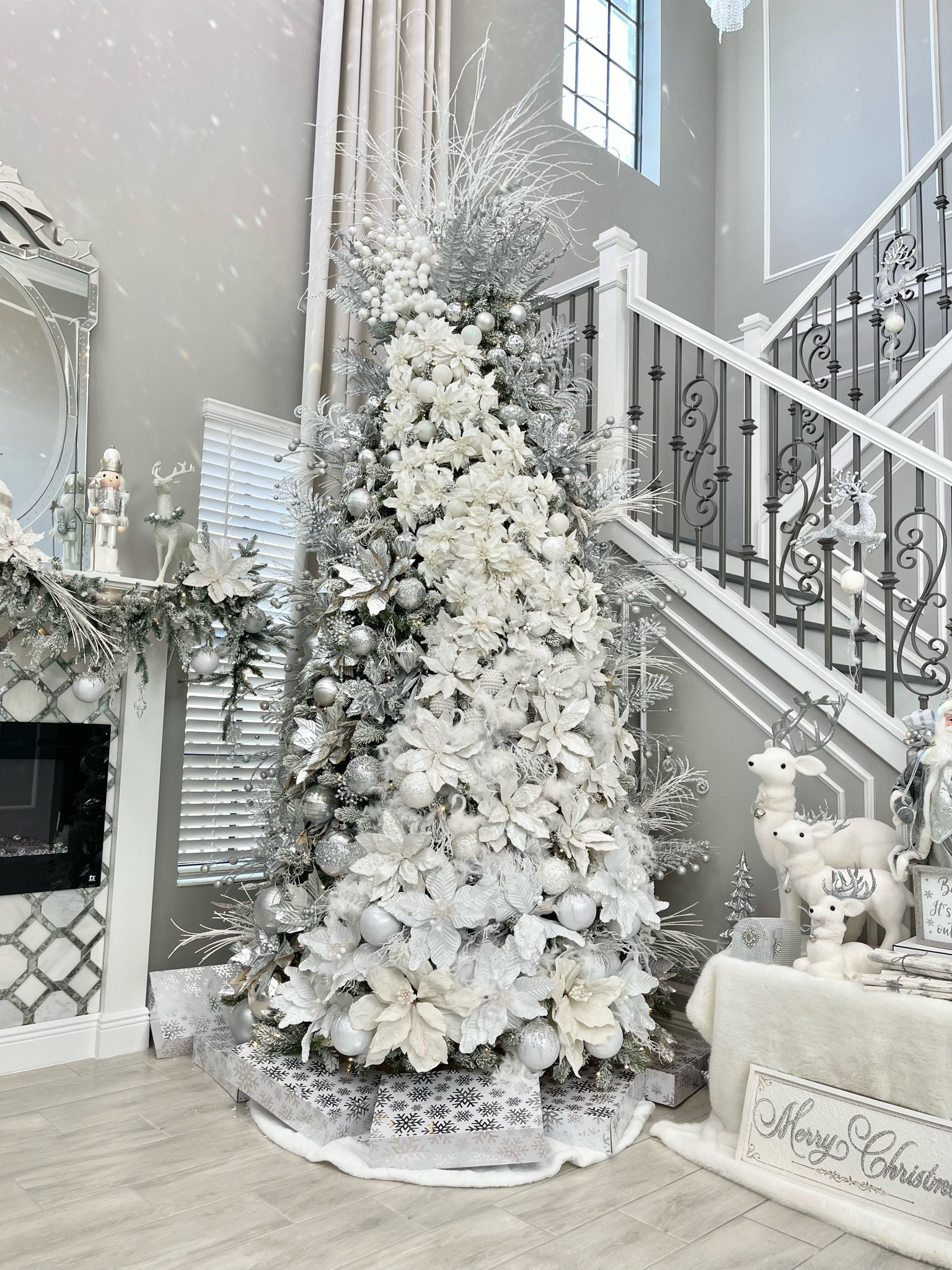 Christmas tree affordable 

#LTKhome #LTKSeasonal #LTKHoliday