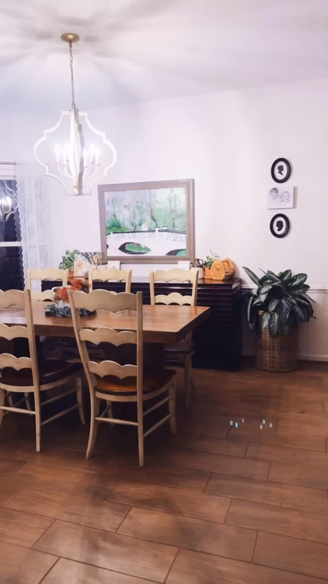 And daddy even got that fb marketplace (100 % free 🏷️ !!!) wooden 🪵 buffet out of the garage and into the dining room!!! 💪🏽 And I think I am going to try and find a pretty white/cream lace table runner or fabric to go over top of it - how cute 🥰 would that be?! 🤩