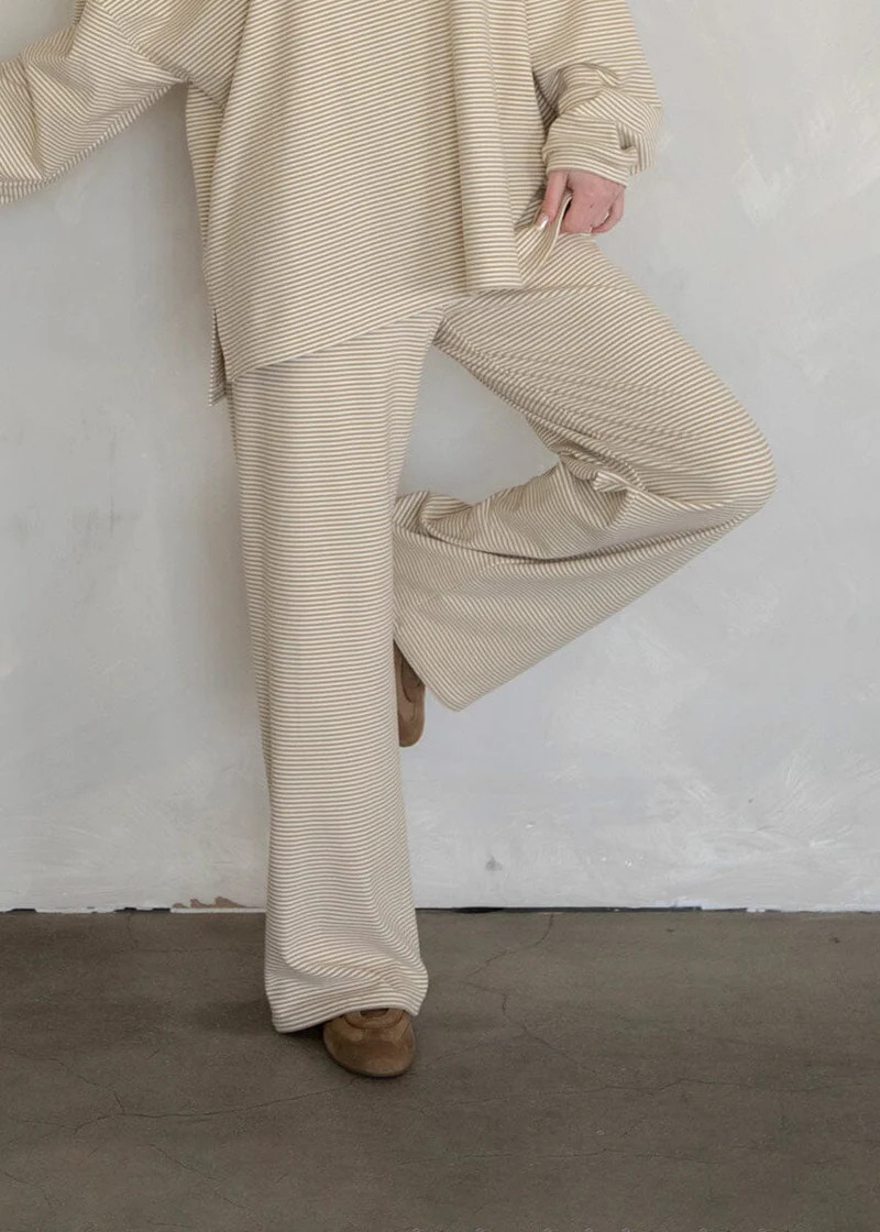 Joey Striped Fleece Lounge Pant - Beige | Alice & Wonder
