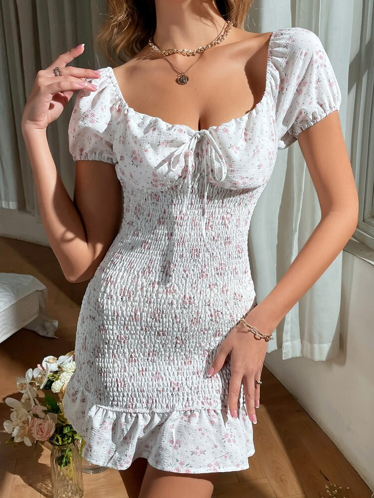 Kleid mit Blümchen Muster, Puffärmeln, Knoten vorn, Rüschen | SHEIN