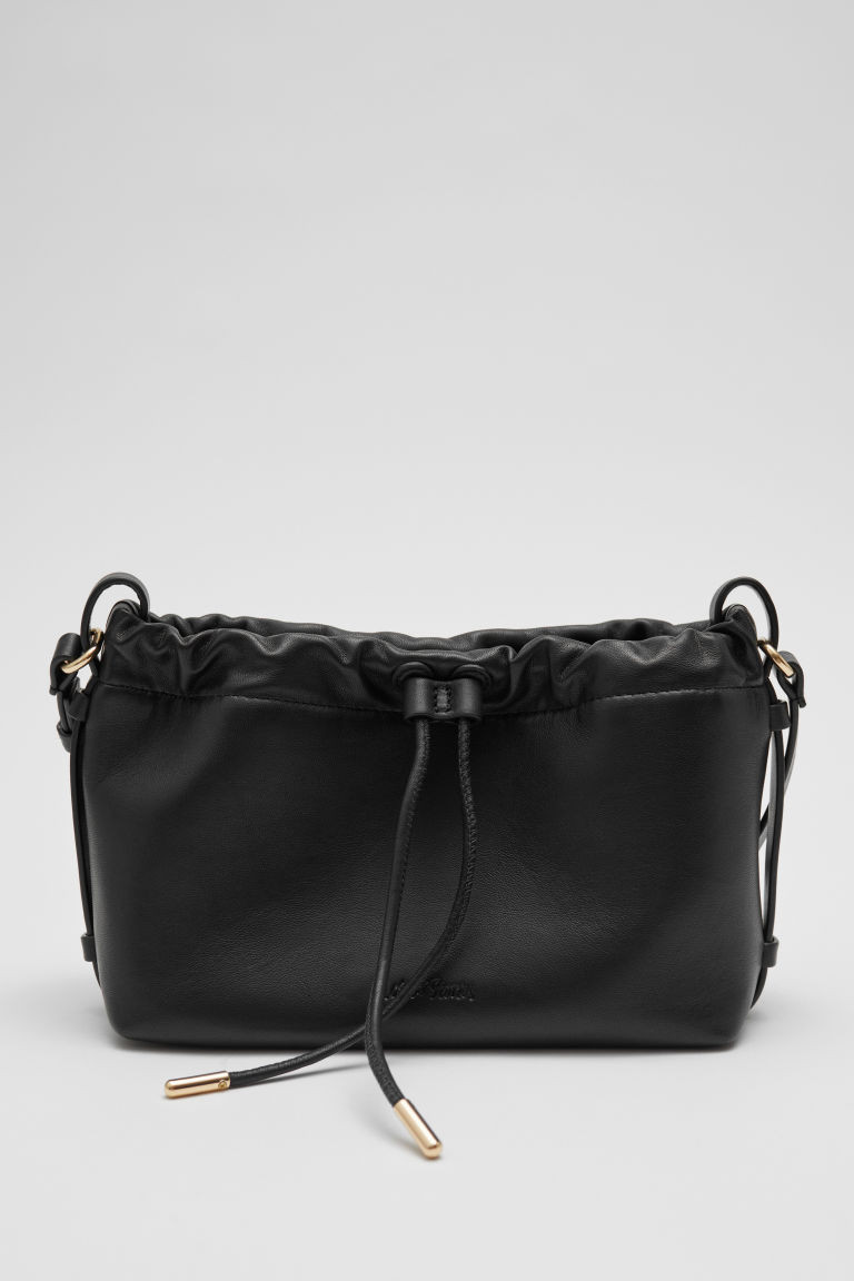 Sichelförmige Ledertasche | H&M (DE, AT, CH, NL, FI)
