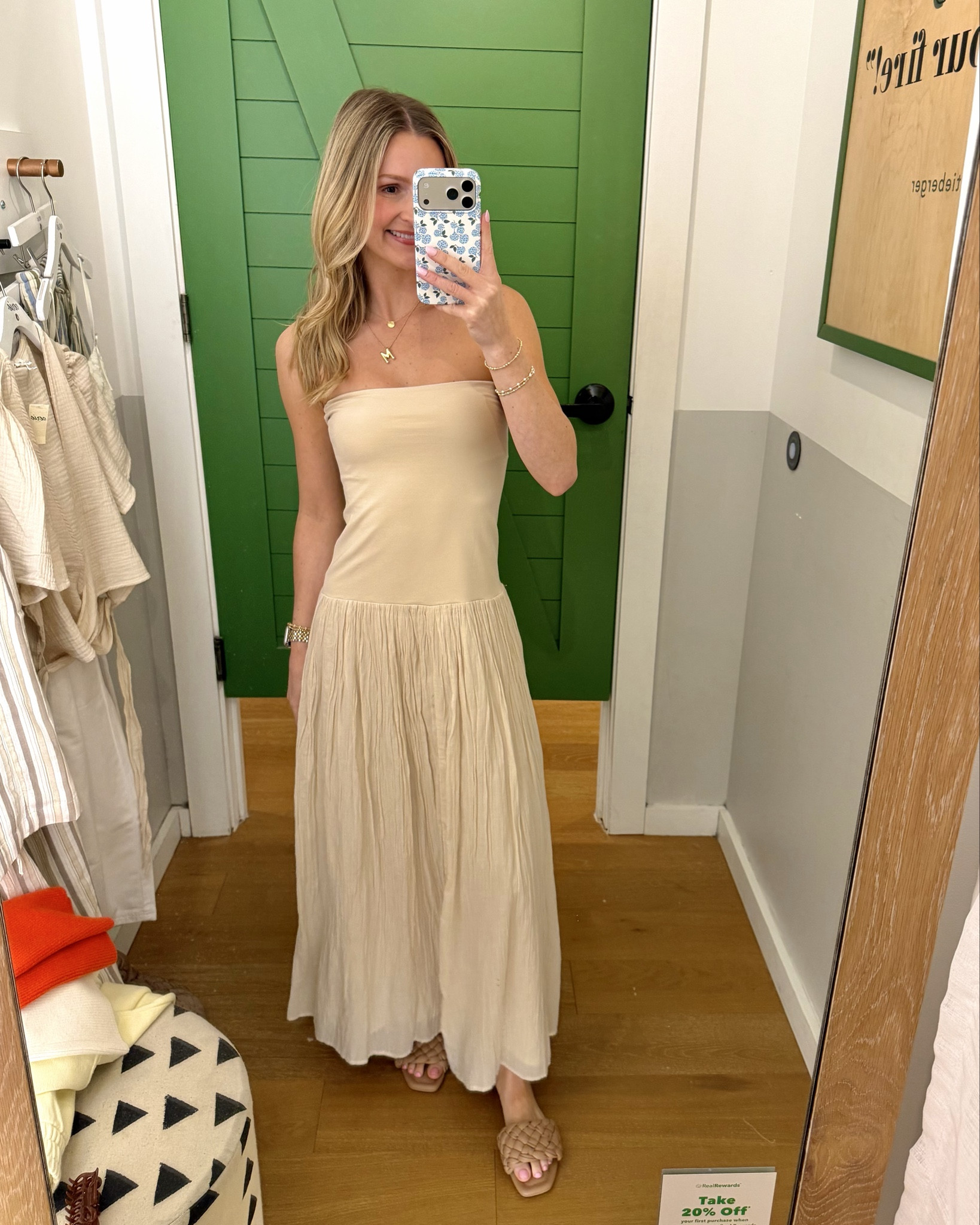 2 outfits in 1 🤍

This @Aerie piece can be worn as a strapless dress OR pulled down as a maxi skirt, which makes it such a versatile spring/summer staple.

Perfect for vacation, brunch, beach days, or casual summer dinners. I styled it both ways so you can see how it looks!

comes in multiple colors and is 30% off right now 👏🏼 wearing an XS 

#springoutfits #maxidress #maxiskirt #aeriestyle #ltkfindsunder100 #capsulewardrobe #springoutfitideas #springstyle #springwardrobe 


#LTKSaleAlert #LTKSeasonal