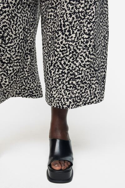 Crop Pull-on Pants | H&M (US + CA)