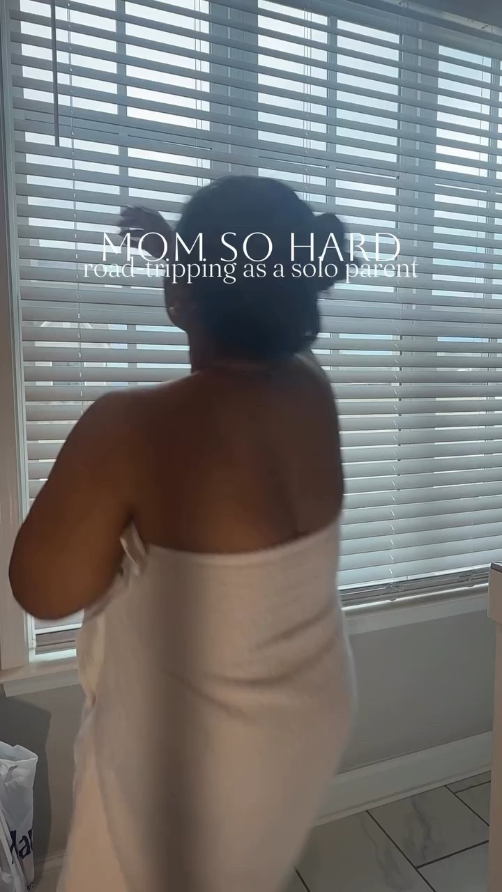 Hop in! We’re solo parenting….. or so I thought! 

#momsohard #volleyballmom #momof3 #travelvolleyball #clubvolleyball