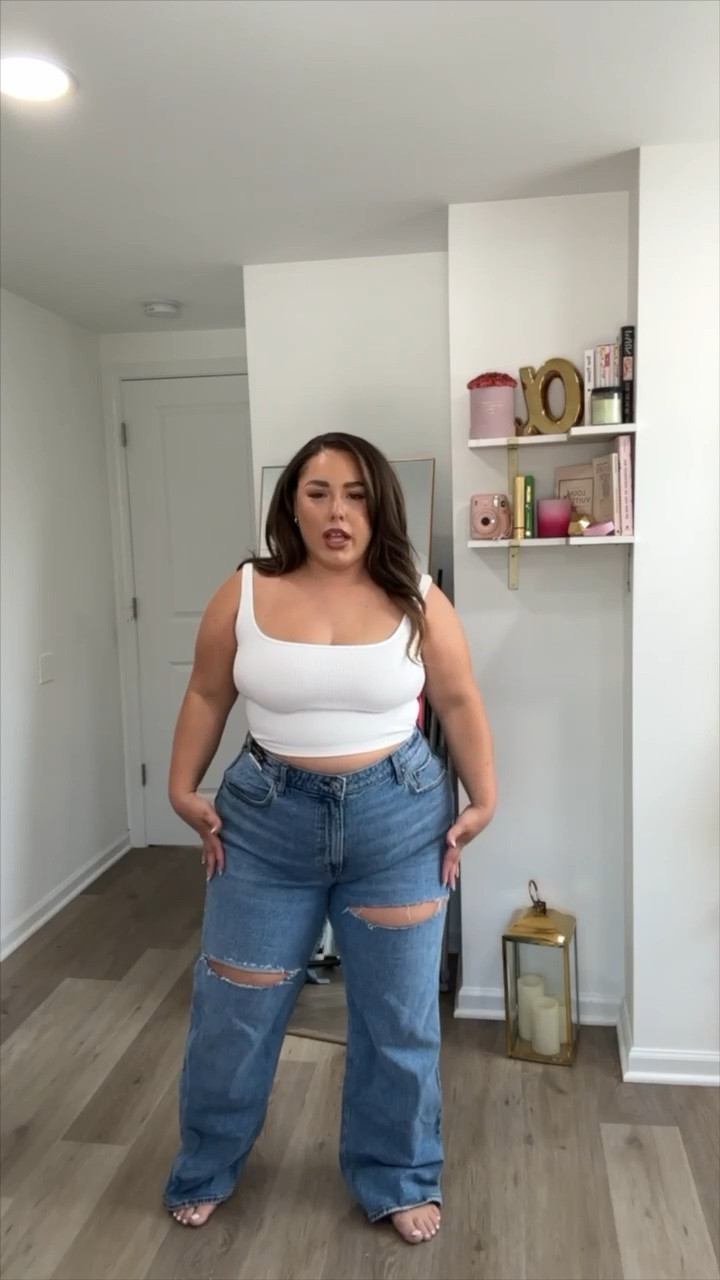 Abercrombie Curve Love High Rise 90s Relaxed Jeans in size 34 regular #abercrombie

#LTKcurves