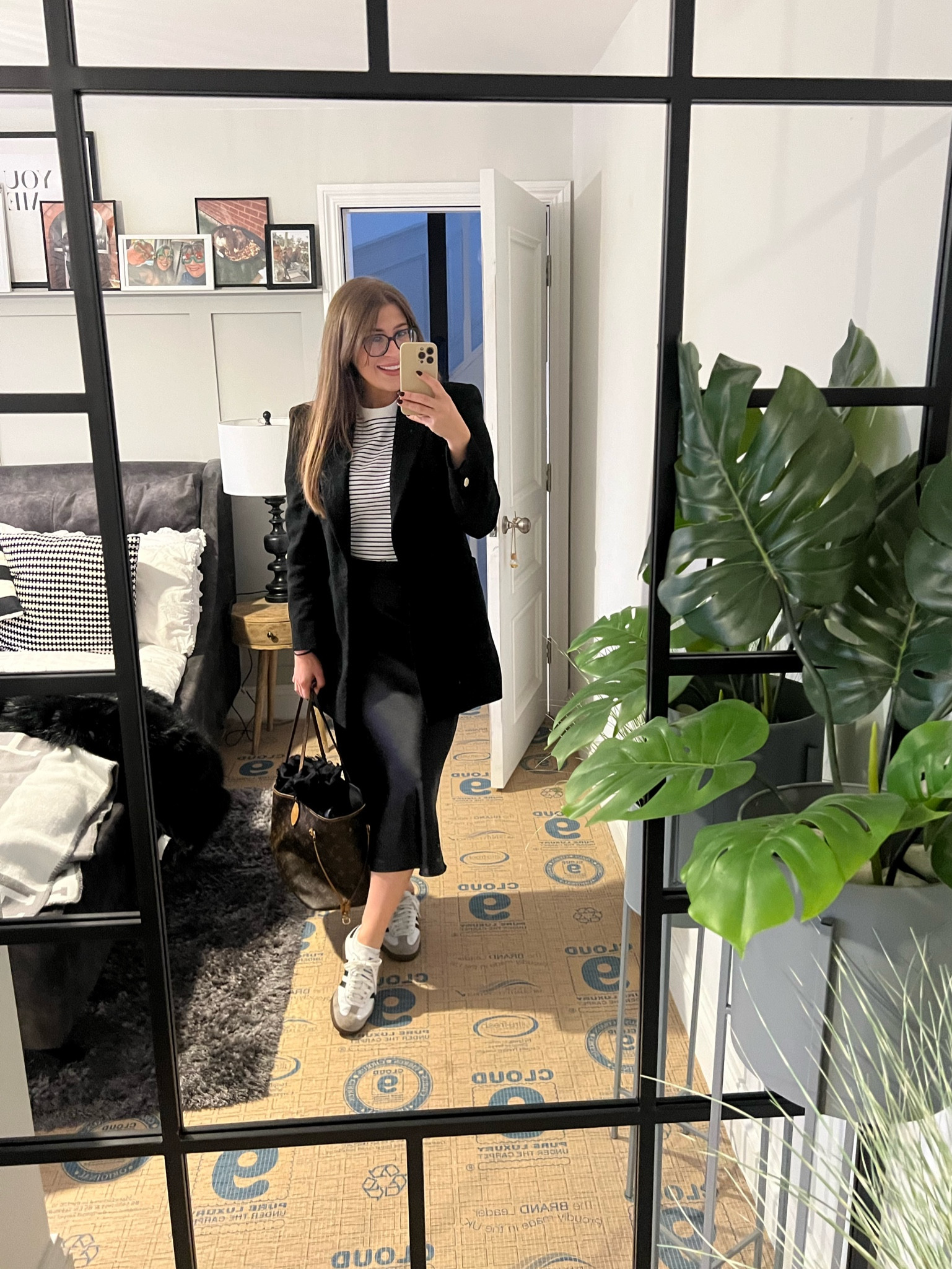 Another satin skirt & blazer combo 🖤



#LTKworkwear #LTKautumn #LTKuk