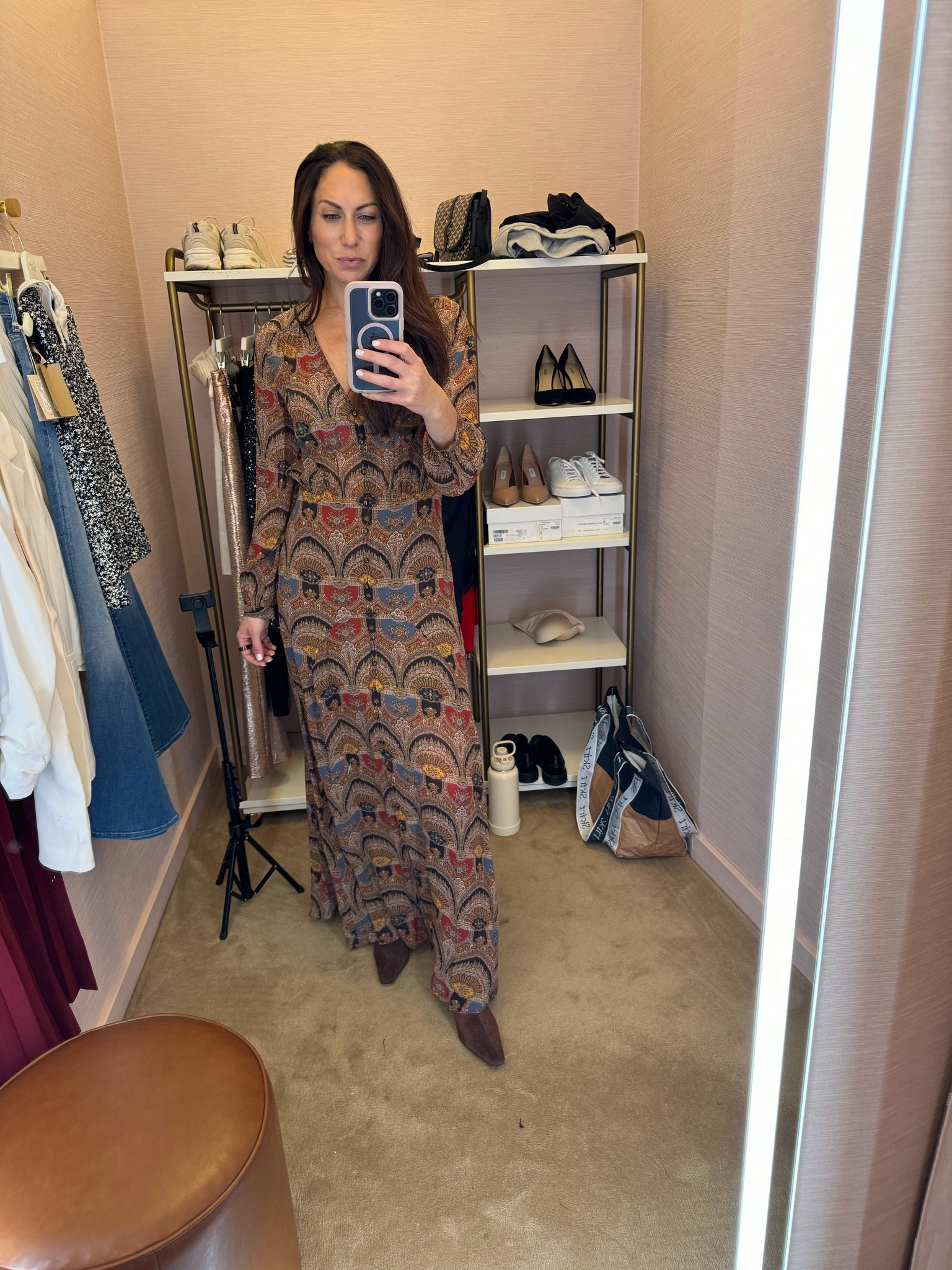 A maxi dress is a beautiful way to spice up your holidays 

#LTKParties #LTKSeasonal #LTKHoliday