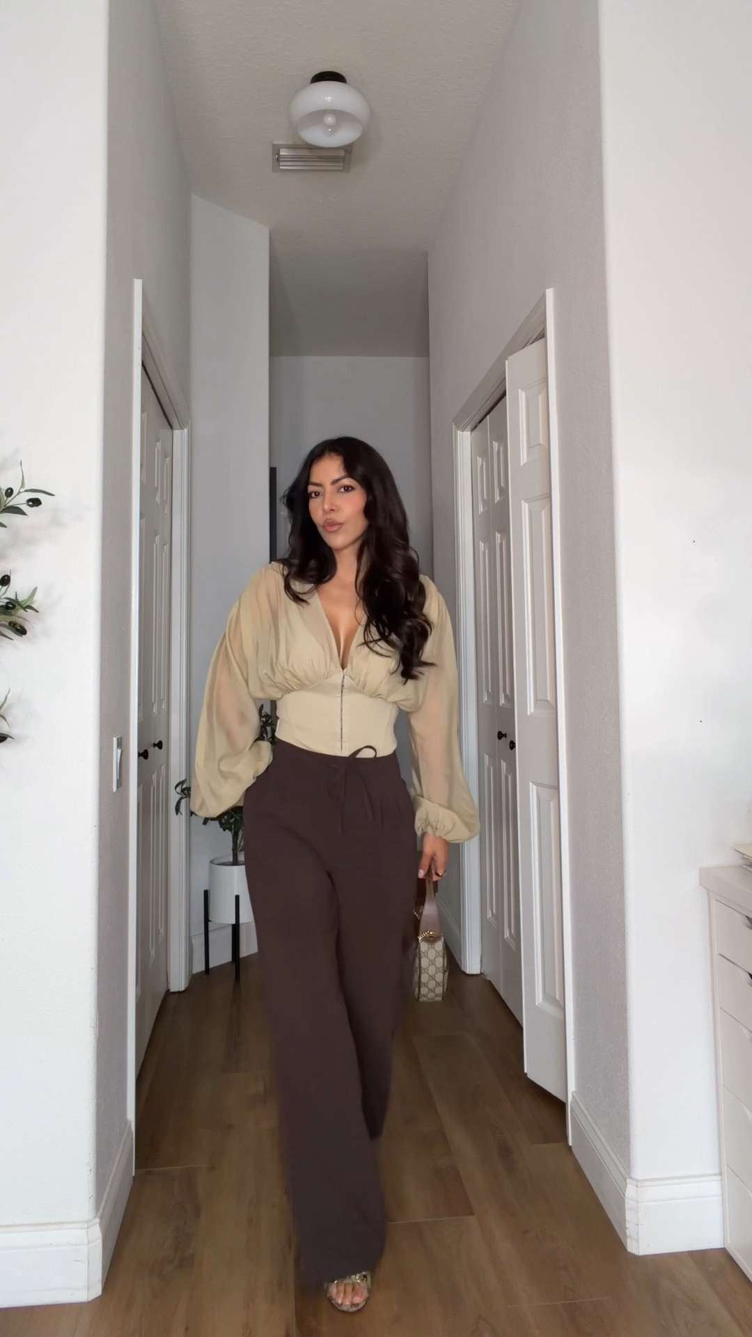 This Zara top is back in stock 🤎


Balloon sleeve top, fall outfit, corset top,

#LTKgrwm #LTKootd