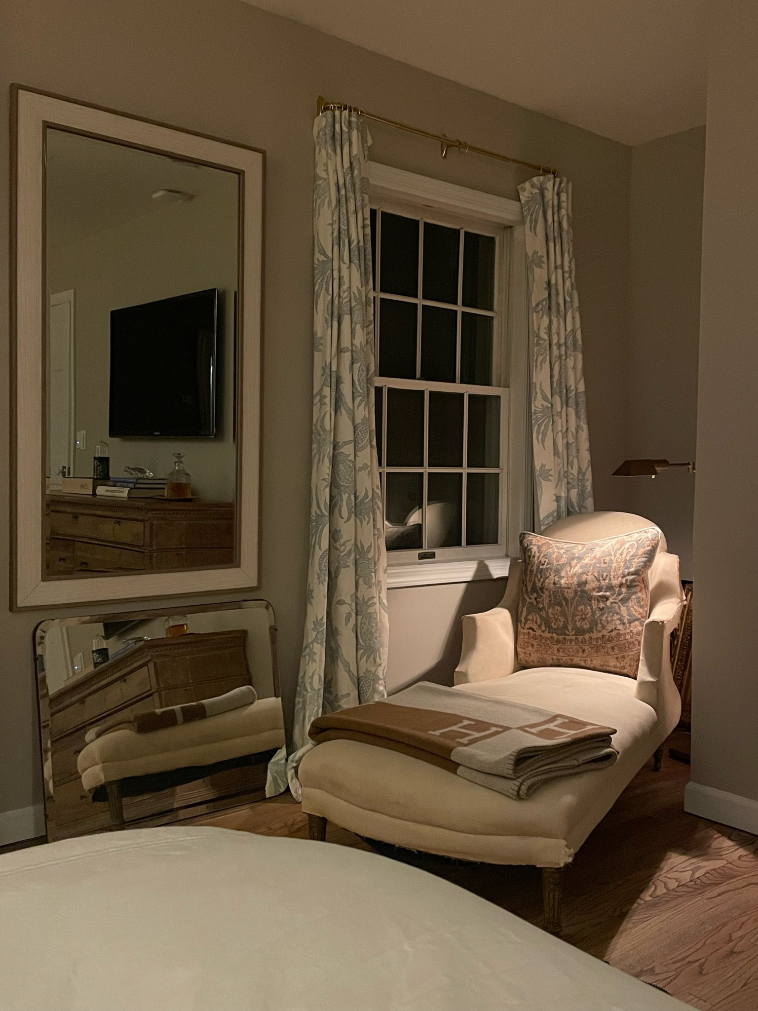 Shop the look of this little nook ♥️

#LTKhome #LTKFind