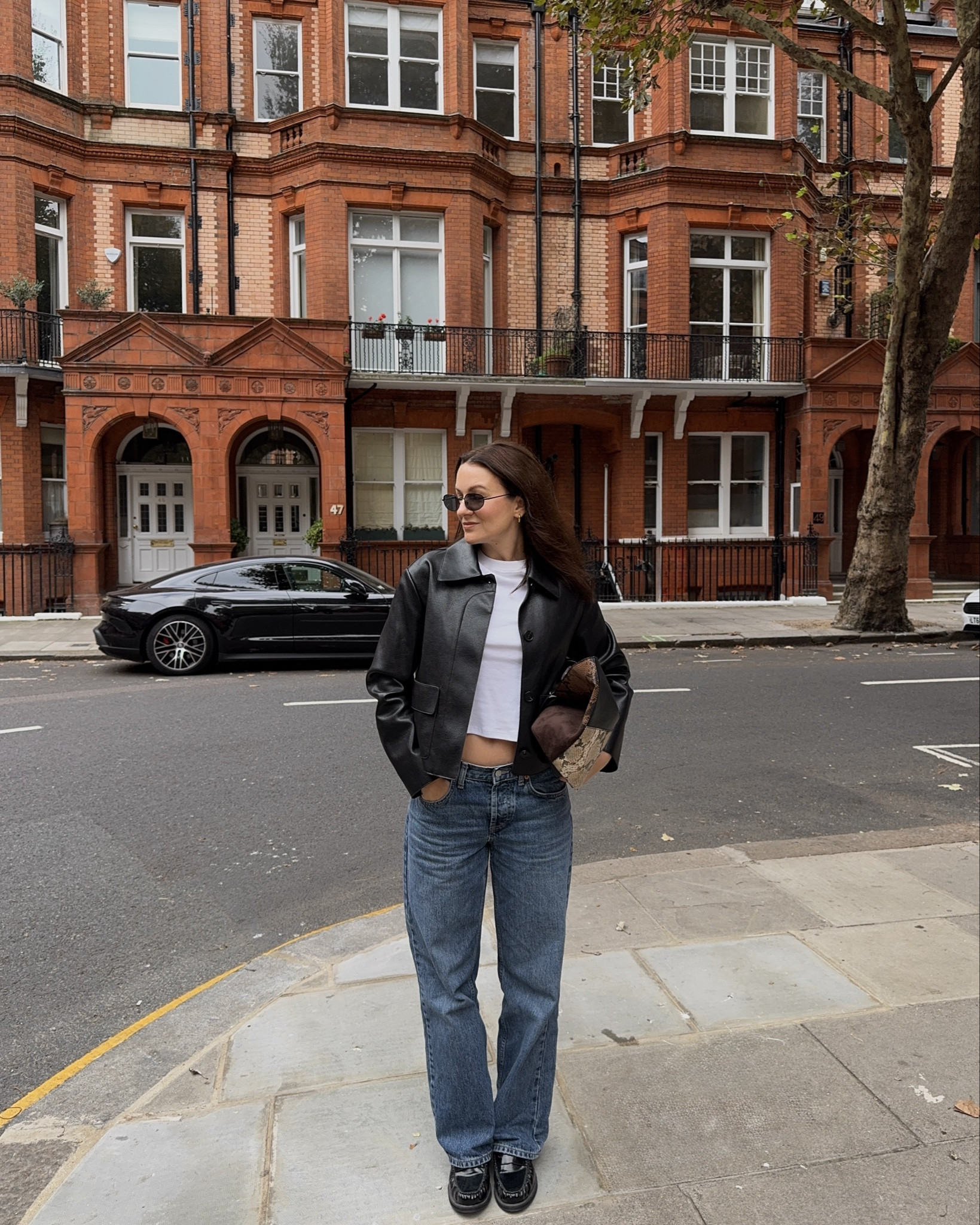 Casual city outfit 🤎🖤🤍

#LTKjeans #LTKautumn #LTKeurope