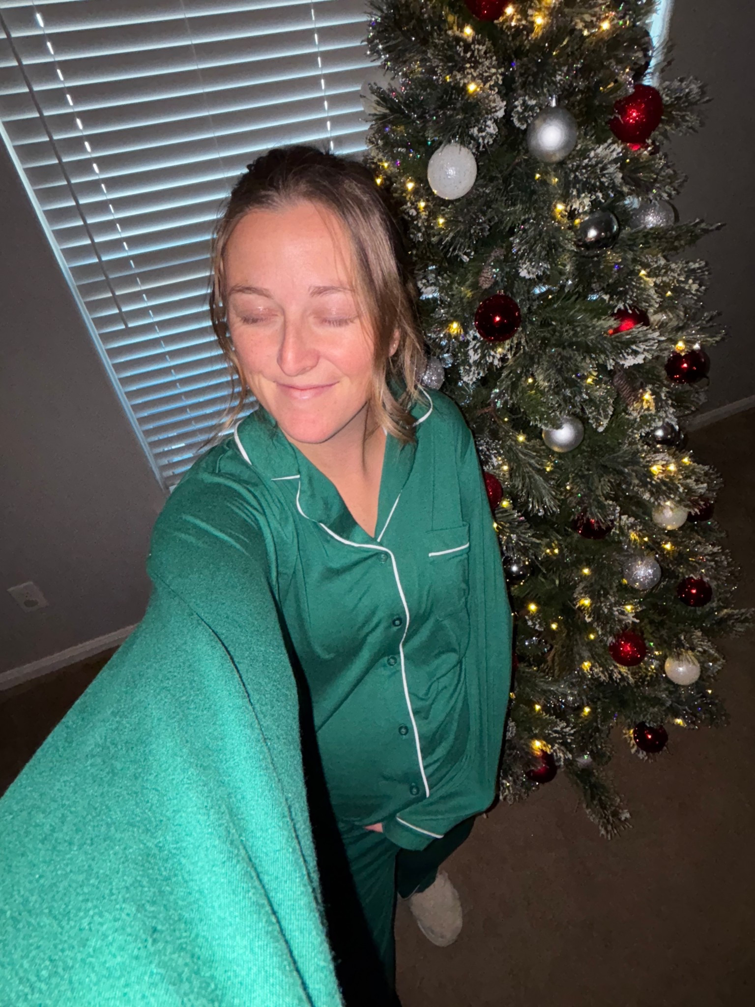 Holiday Pajama Set

Pajama set  holiday set  Christmas pajamas  jersey pajama set  matching pajama set  pj set women  holiday finds  bump friendly pajamas 

#LTKSaleAlert #LTKBump #LTKHoliday