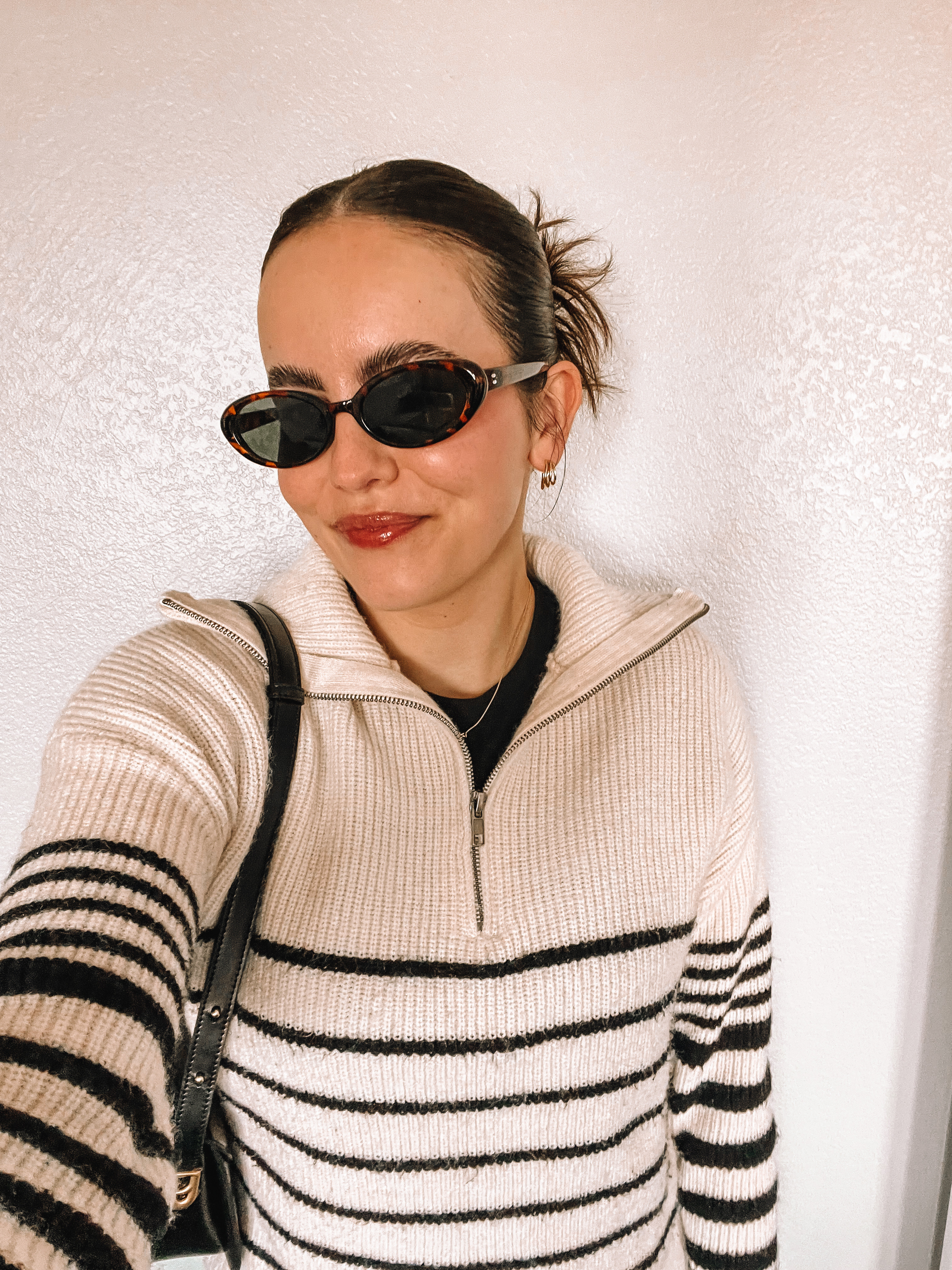 Revolve sweater, Amazon sunglasses, Amazon handbags, Amazon accessories 

#LTKStyleTip #LTKItBag #LTKSeasonal