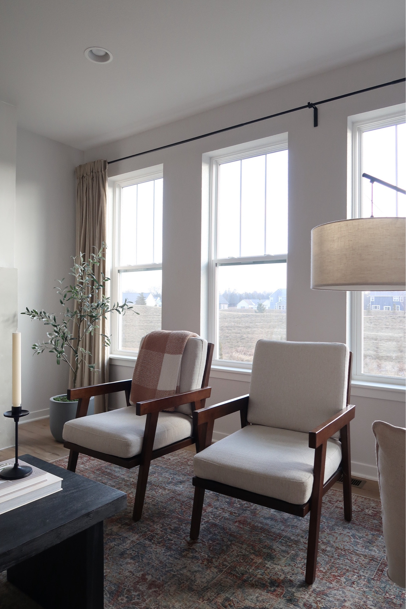 My favorite target accent chairs 🤍

#accentchairs #target #tartgethomedecor

#LTKhome