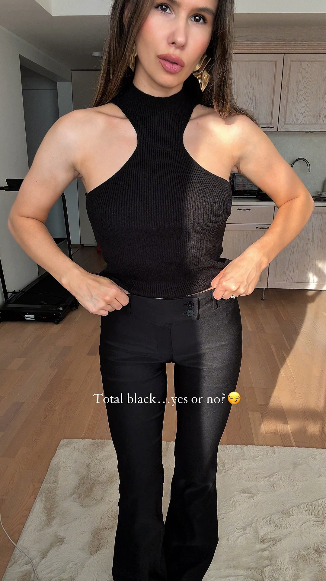 Total black — yes or no? 😍
I’m absolutely in love with these pants — the way they highlight the figure… wow 💔
Take your usual size!
I bought the top a long time ago, but I’ll link similar options ✨

#LTKstyle  #LTKpants #LTKspring #LTKtips #LTKtop #LTKloafers #LTKdatenightoutfits 