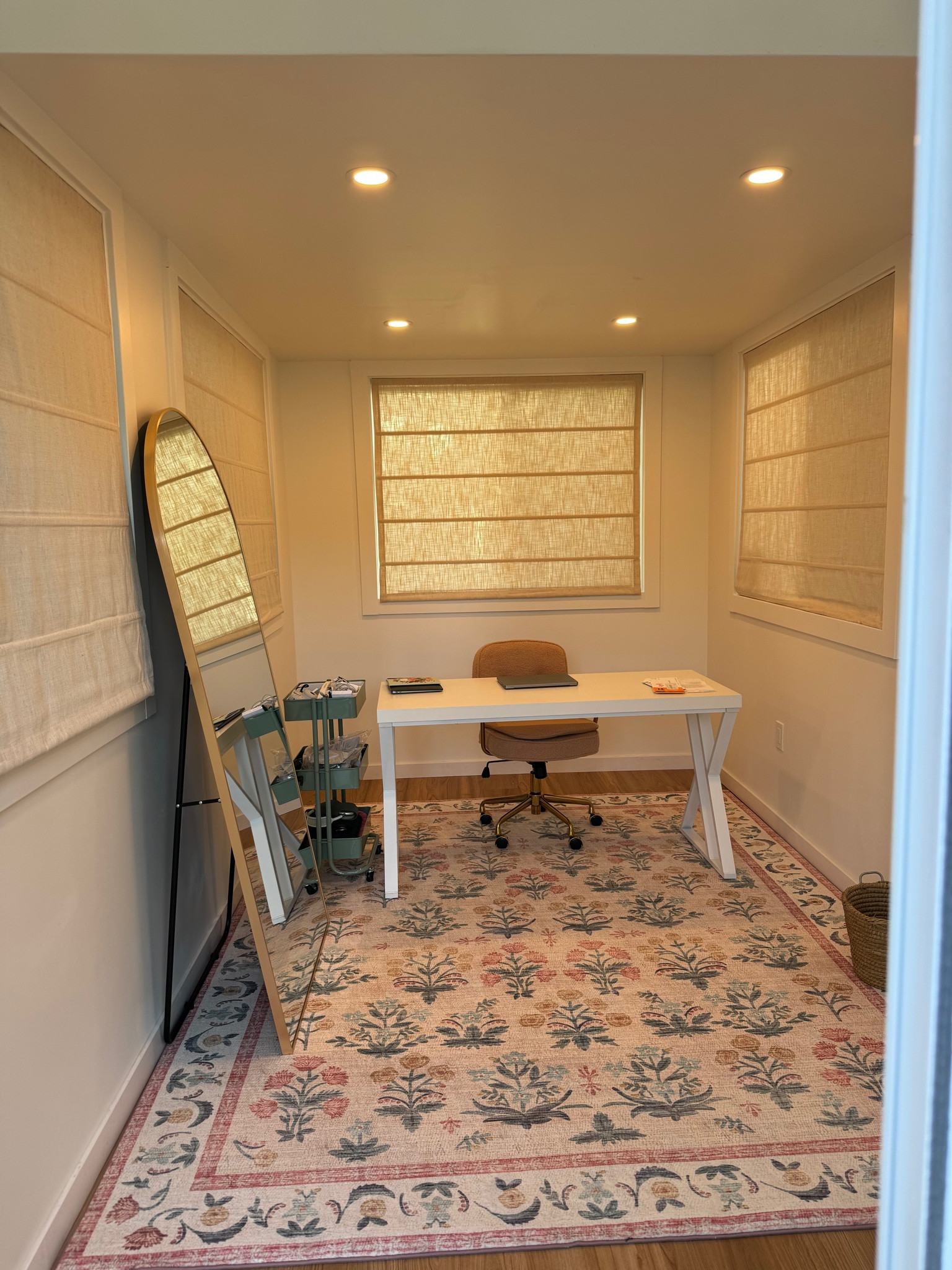 office is almost there! I LOVE IT 😍