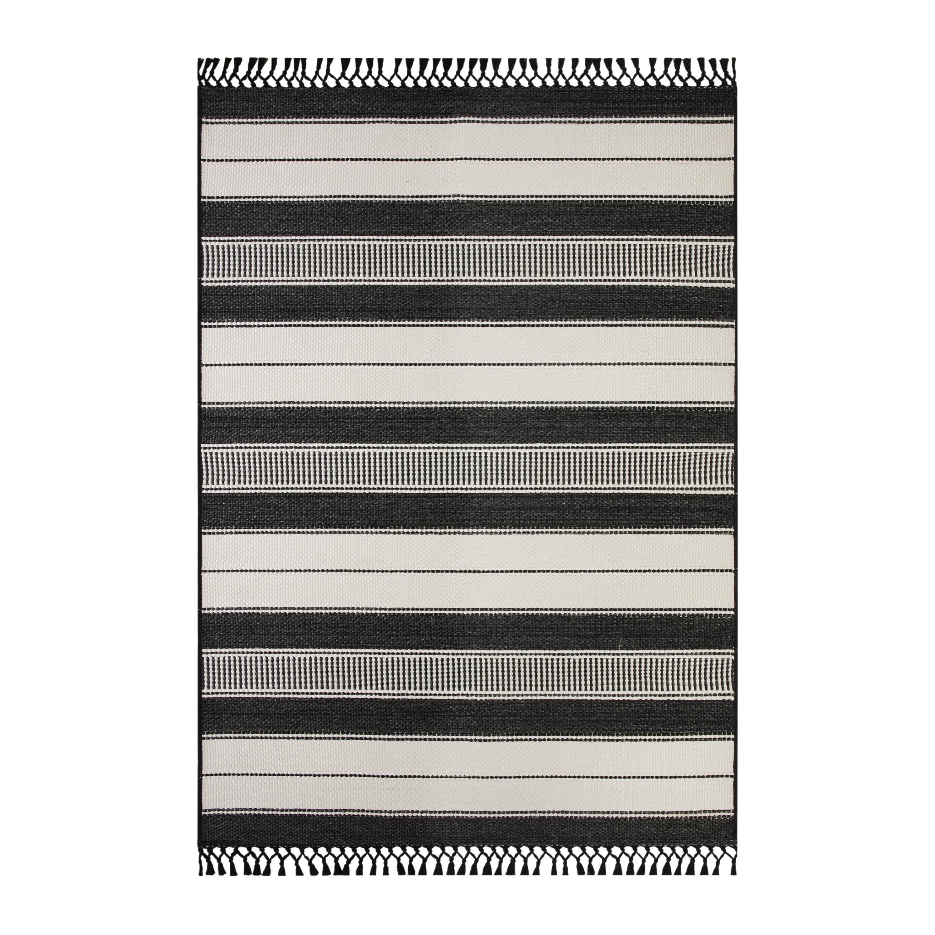 Better Homes & Gardens 7' x 10' Black and White Striped Outdoor Rug - Walmart.com | Walmart (US)