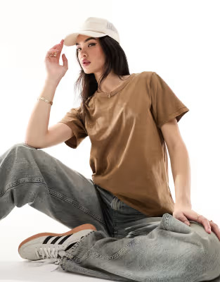 Cotton On 90s classic relaxed t-shirt in washed brown | ASOS (Global)