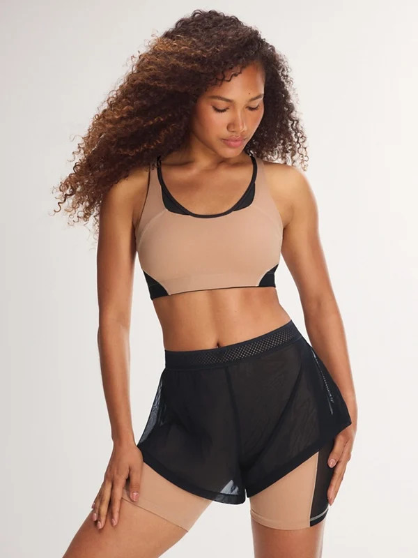 Cool Curves Medium-Impact Mesh-Trim Sports Bra | Savage x Fenty - North America