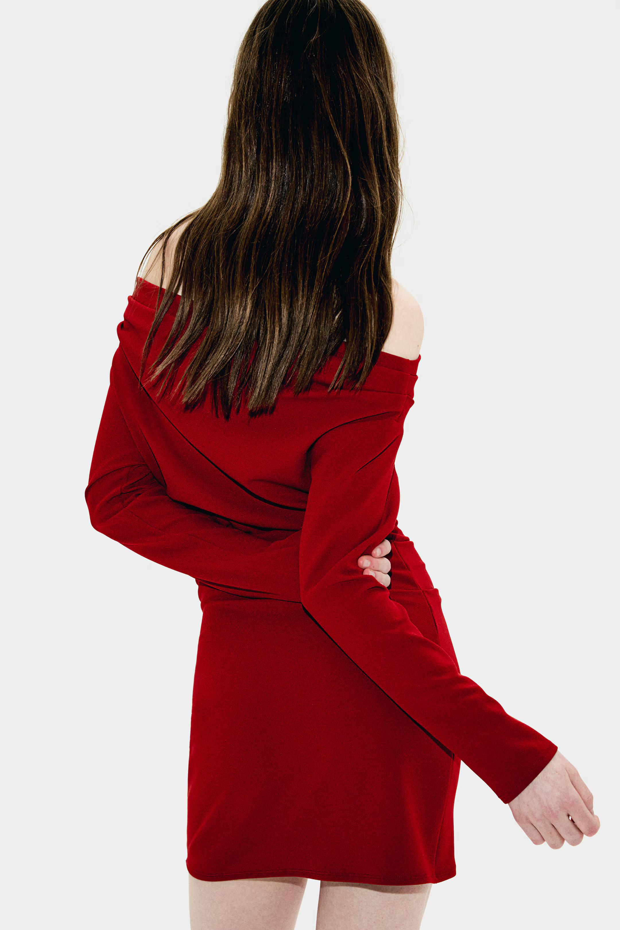 Draped off-the-shoulder dress | H&M (UK, MY, IN, SG, PH, TW, HK)