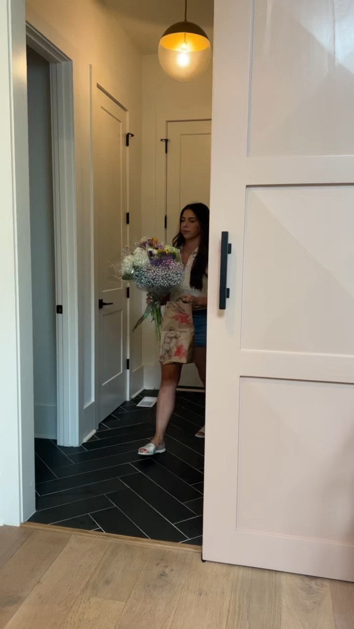 Unique and cute flower vases that are perfect for Valentine’s Day! 

#LTKGiftGuide #LTKstyletip #LTKhome