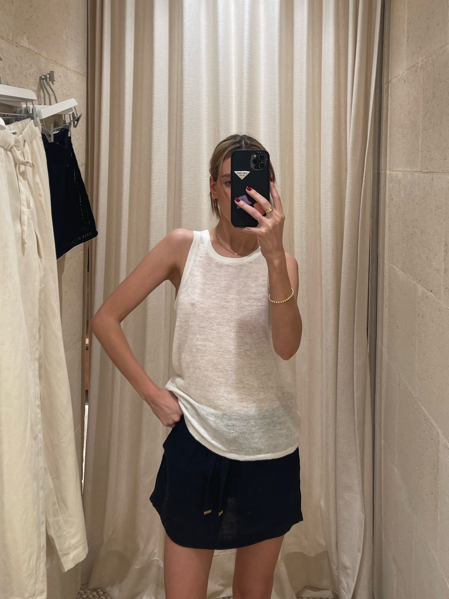 wearing size small in everything 

#LTKaustralia #LTKHoliday #LTKSeasonal