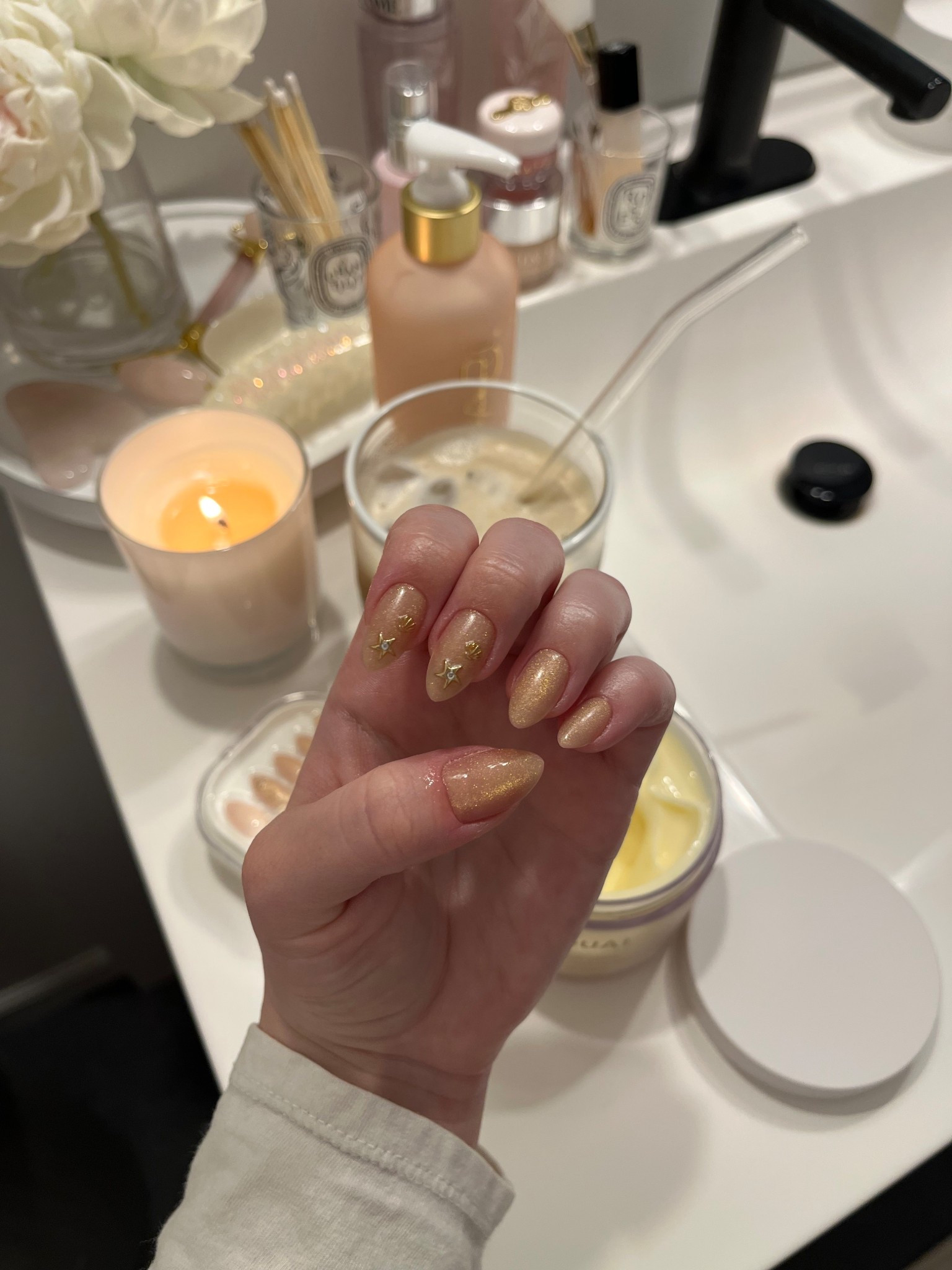 Summer nails 🐚🤍🎀🫧 

Nails are “Golden Water Fairy” from Celebritips 

Press on nails, press ons, summer nail inspo, shells, nail ideas, beach, beauty, Celebritips, neutral summer, self care, Sephora, ulta 

#LTKSummerEdit #LTKBeauty