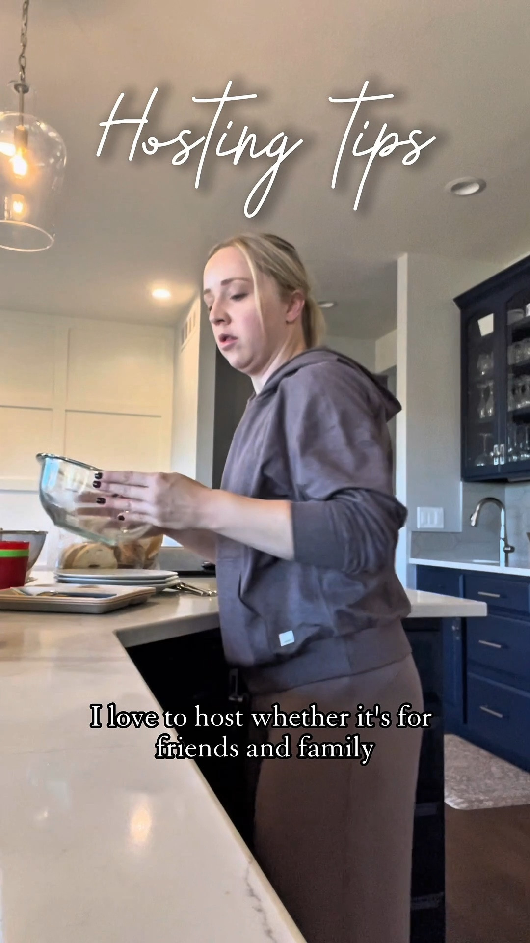 Hosting favorites that I always reach for including glass bowls, serving forks, a tiered tray, and drink pitchers! 

Hostess, hosting, kitchen, kitchen ware, hosting favorites, parties 

#LTKHome #LTKFindsUnder100 #LTKParties