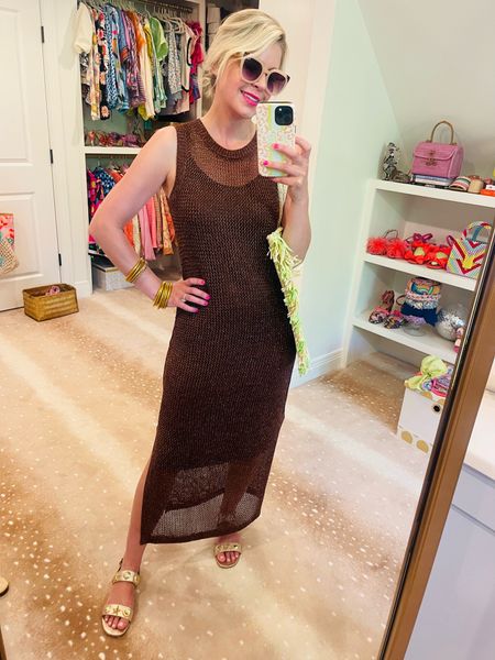 Love a throw on and GO dress.! Post pool fit check headed to grab Mexican 🥑🍹! Ps comfiest sandals ever. 🐚 happy weekend! 

#LTKSeasonal