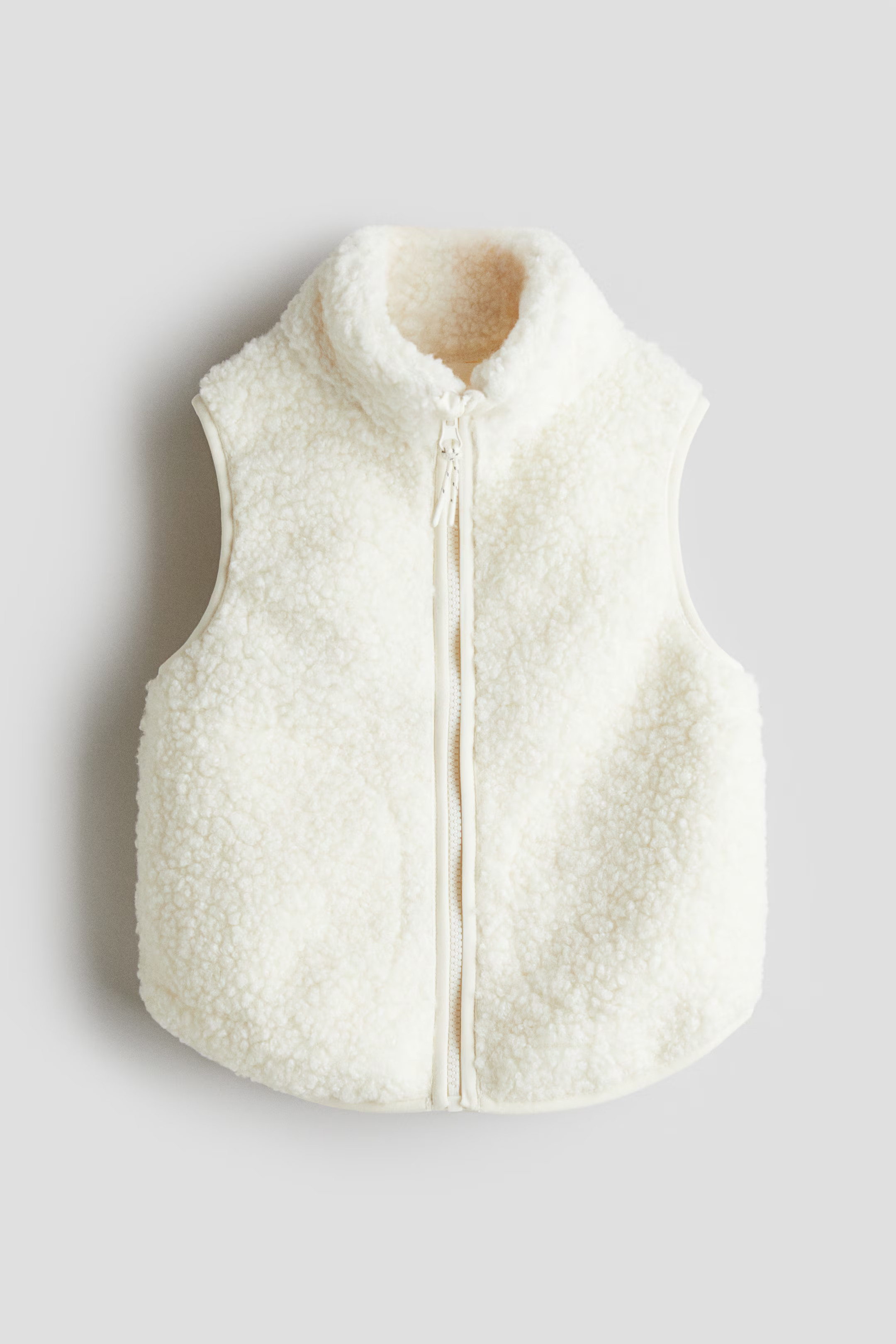 THERMOLITE® Windproof Teddy Fleece Vest | H&M (US + CA)