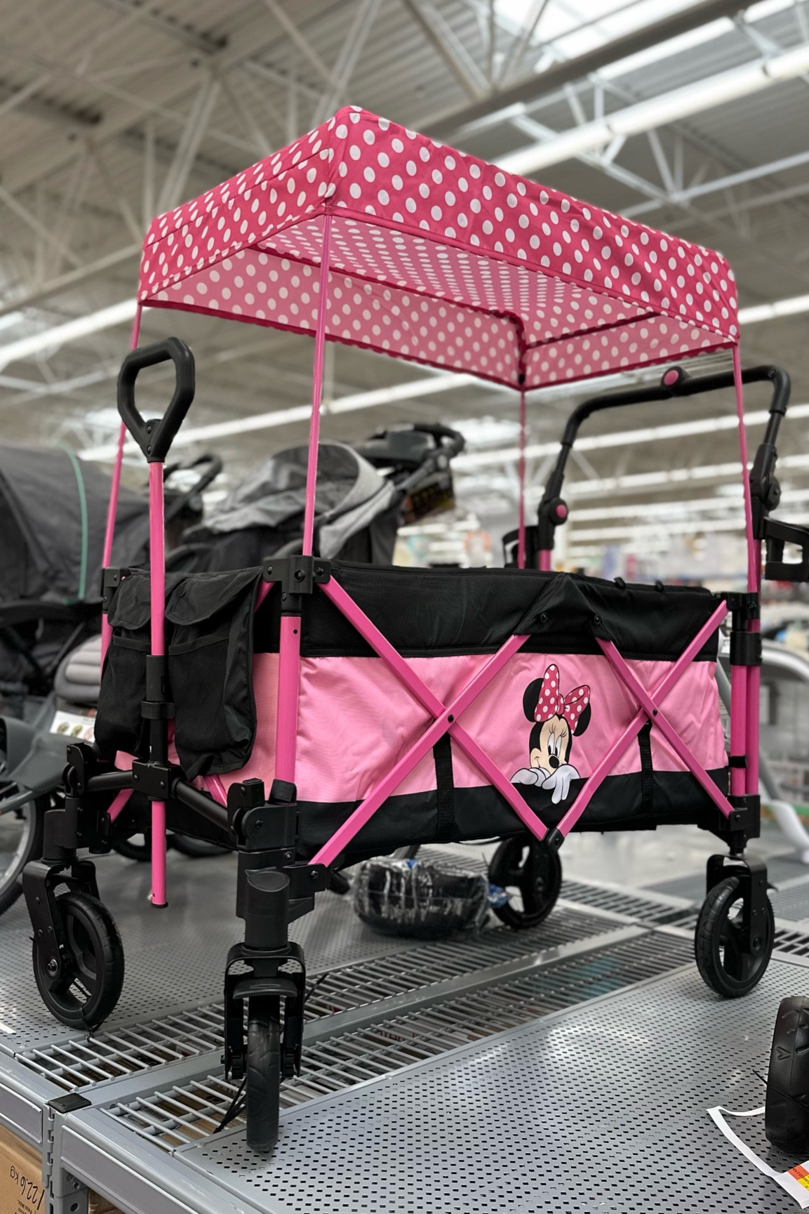 Minnie Mouse wagon💕