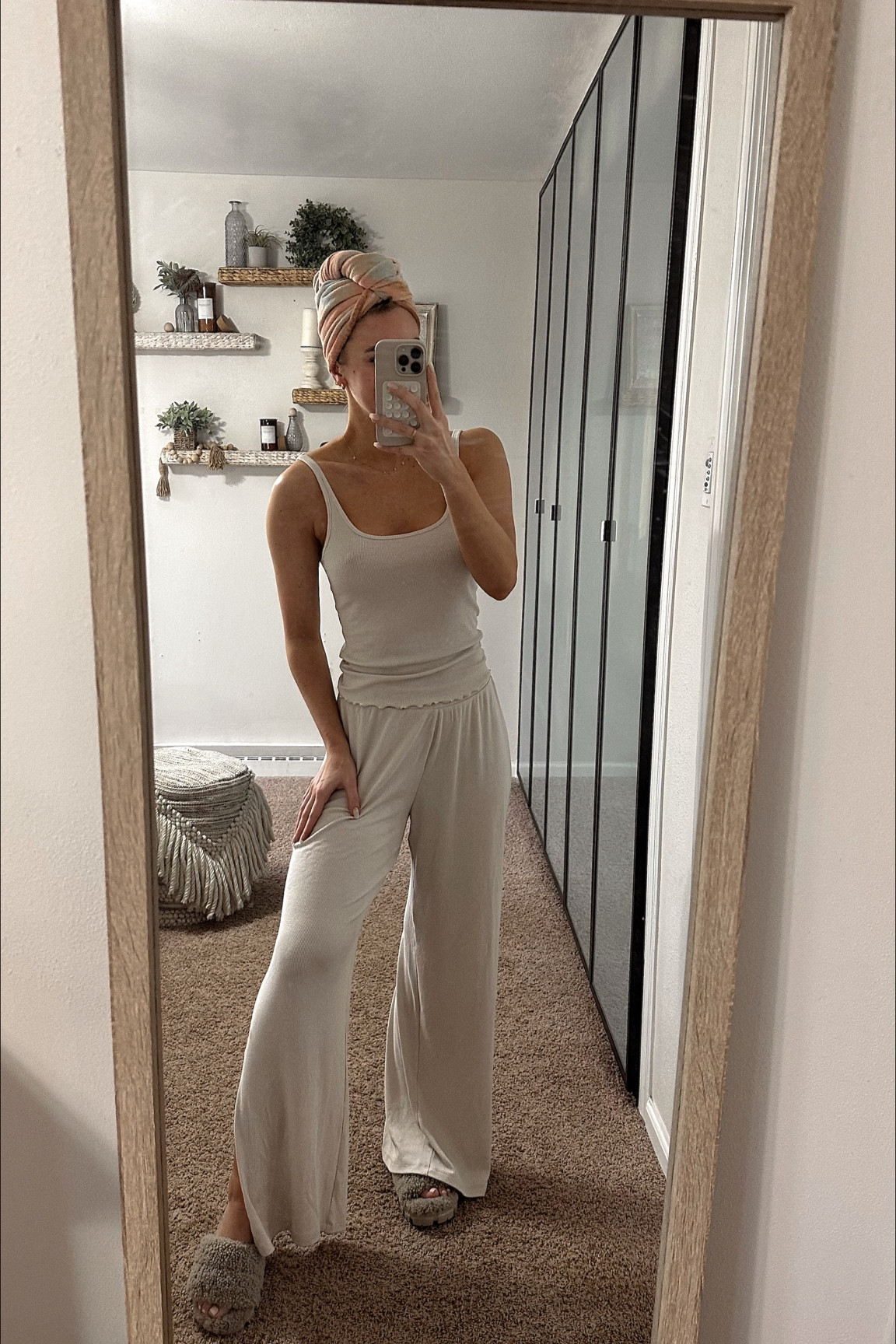 Spring lounge fit 

#LTKstyletip #LTKbeauty #LTKhome