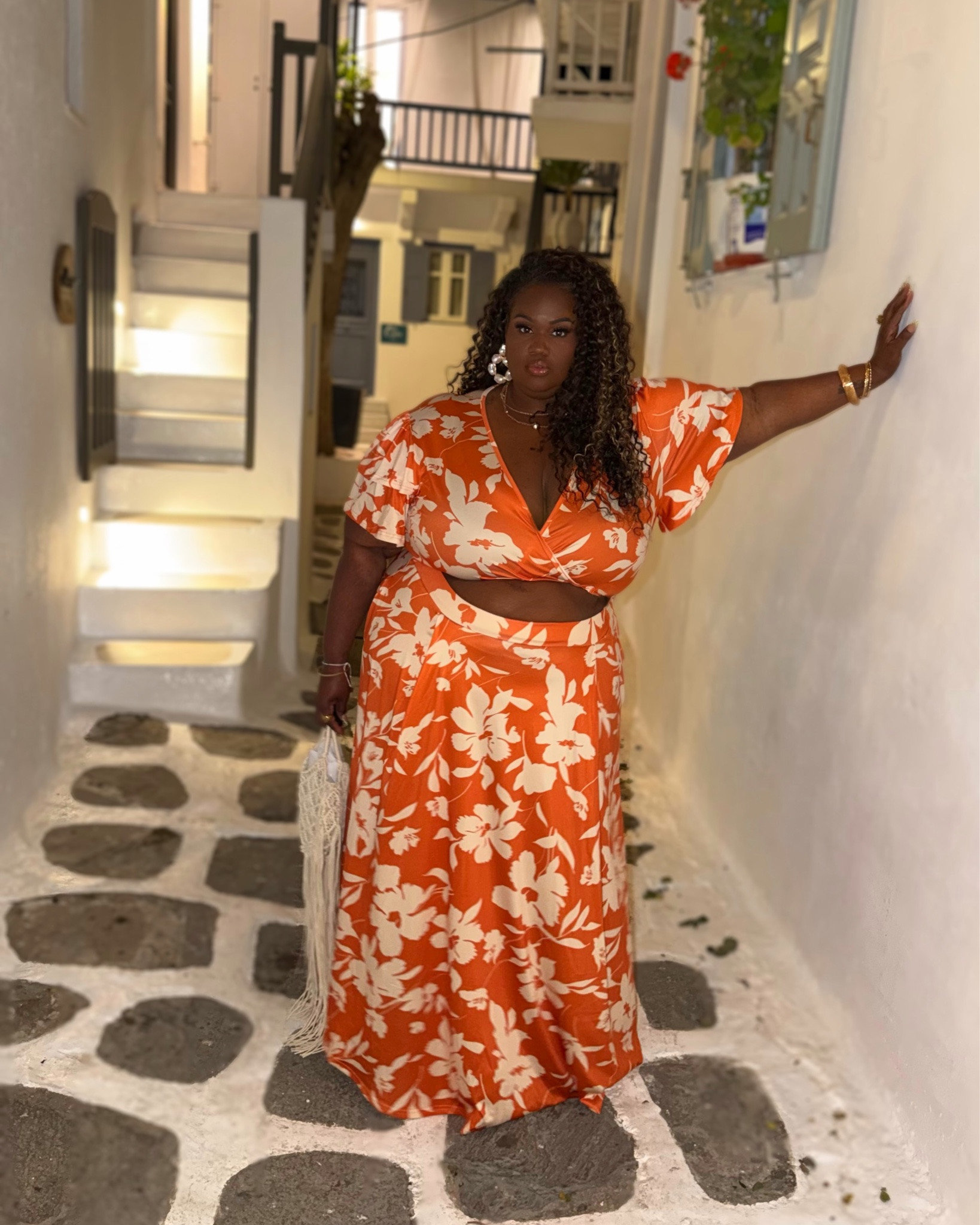 Greece has been teaching me that life isn’t always about rushing to the next thing… sometimes it’s about slowing down long enough to truly feel the moment. I’ve been enjoying late dinners, quiet walks, ocean air, laughter with strangers, the beauty in simply existing… all of it has reminded me that joy is still here. And honestly? I’m so grateful to be living it. 🇬🇷✨

@amazonfashion skirt set
@journeecollectionshoes sandals

#GreeceDiaries #Mykonos #PlusSizeTravel #CurvyTraveler BlackWomenTravel LivingMyBestLife JoyfulLiving